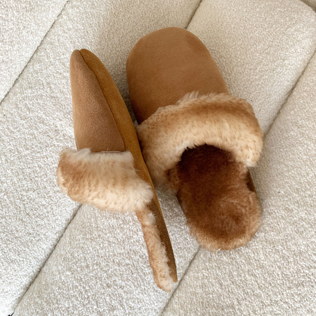 Cozy Sheepskin Slip-On Slippers for Women & Men - Ultra Soft Indoor/Outdoor House Shoes - Perfect for Winter, Lounge & Home Comfort