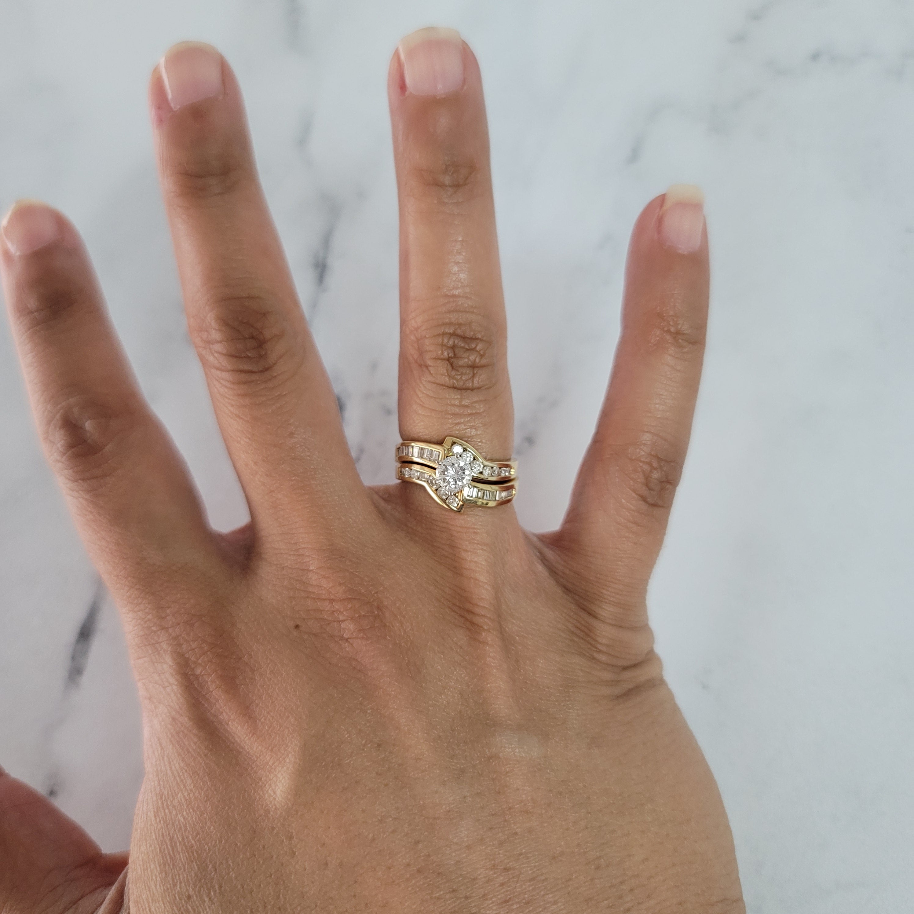 Round Diamond Center & Baguette Accent Bridal Ring Set - Elegant Wedding Band for Engagement, Proposal & Anniversary - Perfect for Brides, Couples & Special Occasions
