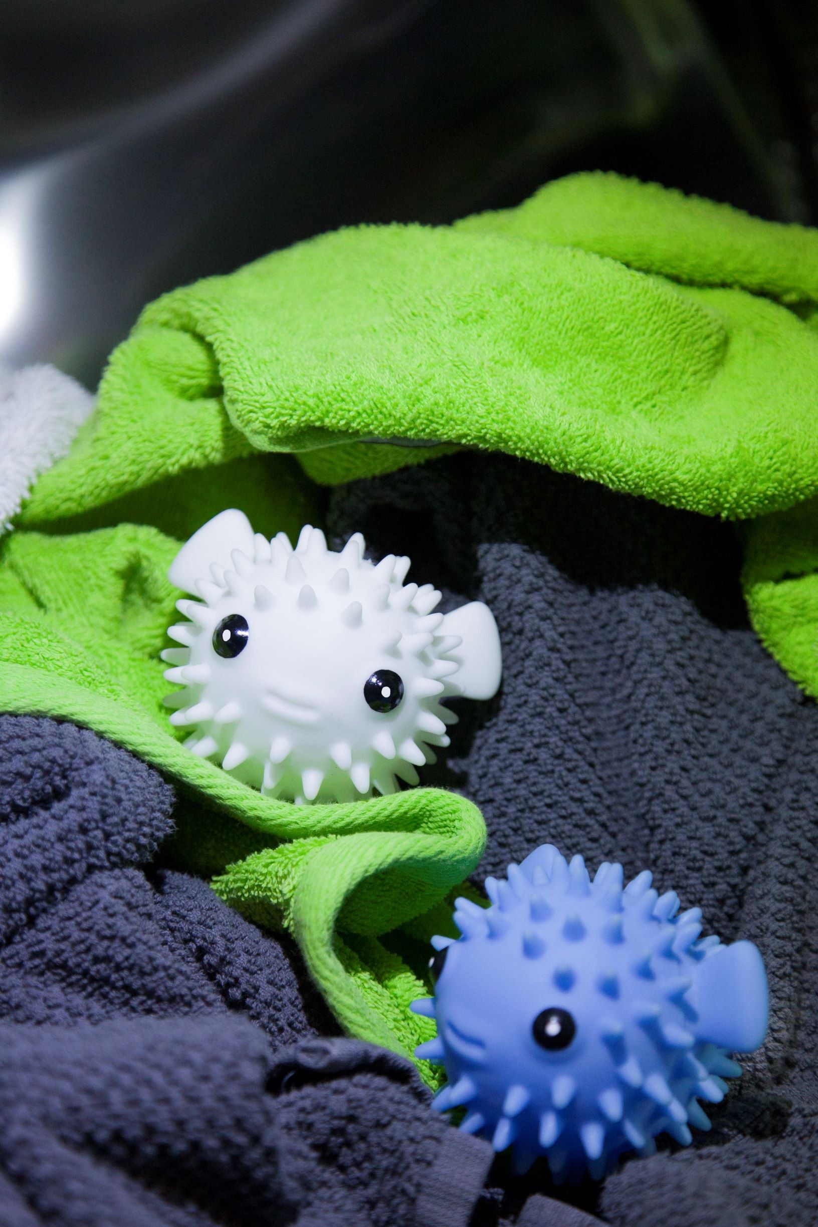 Puffer Fish Dryer Buddies - Fun & Safe Dryer Balls for Faster Drying & Static Reduction - Perfect for Laundry, Baby Clothes & Pet Hair Removal