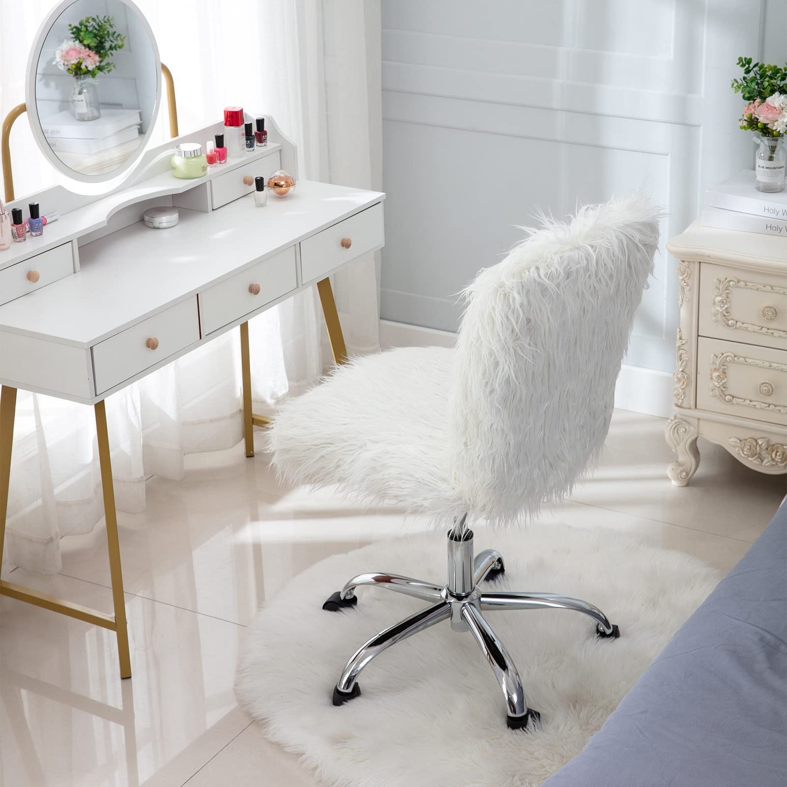 LEAQU Ergonomic Office Chair - Swivel Computer Desk Chair with Faux Fur & Back Support, Heavy Duty Wear-Resistant for Home Office, Study, Gaming - White