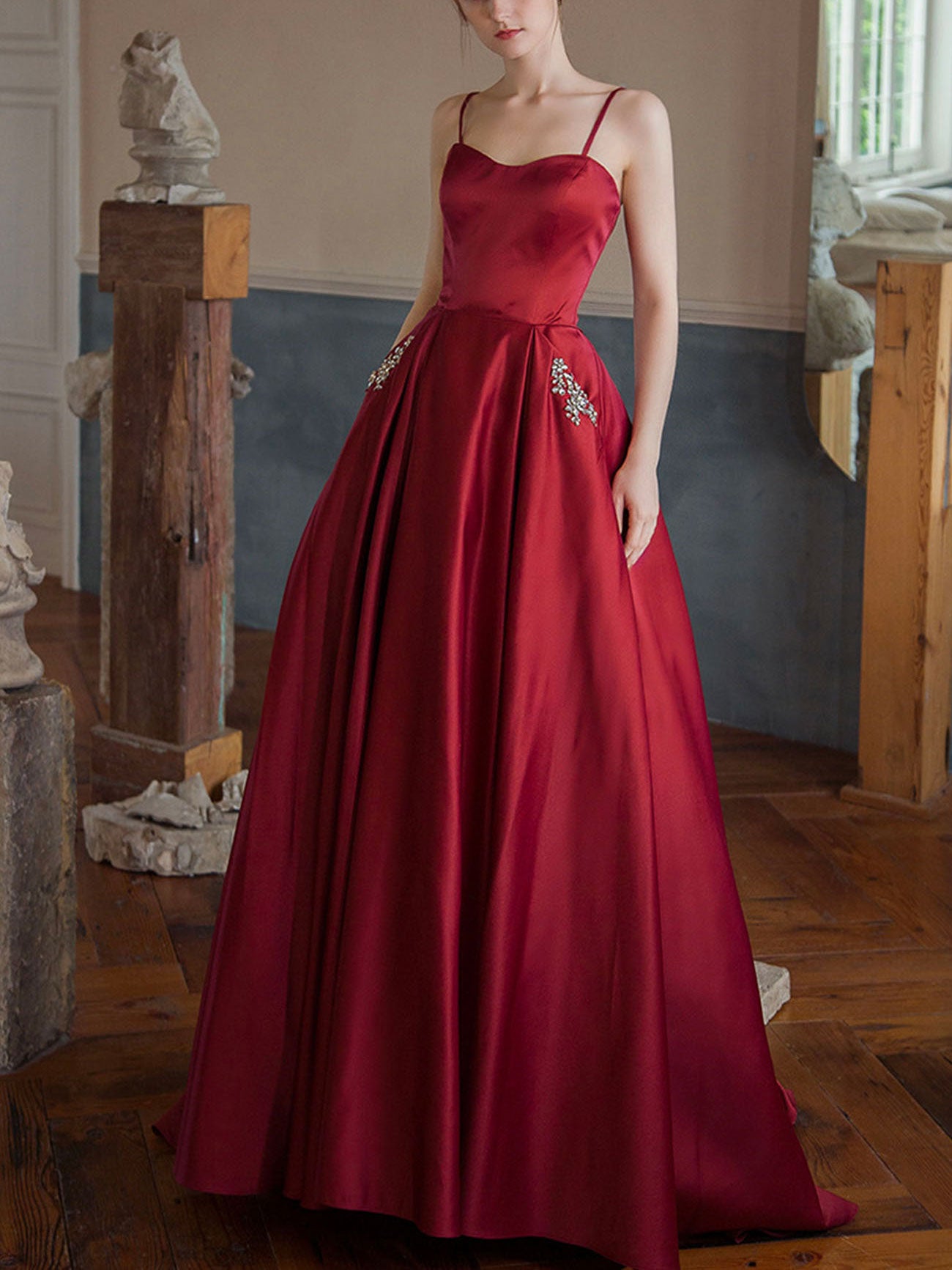 Elegant Burgundy Satin Long Prom Dress for Women - Formal Graduation Gown with Slit - Perfect for Homecoming, Evening Parties & Special Occasions