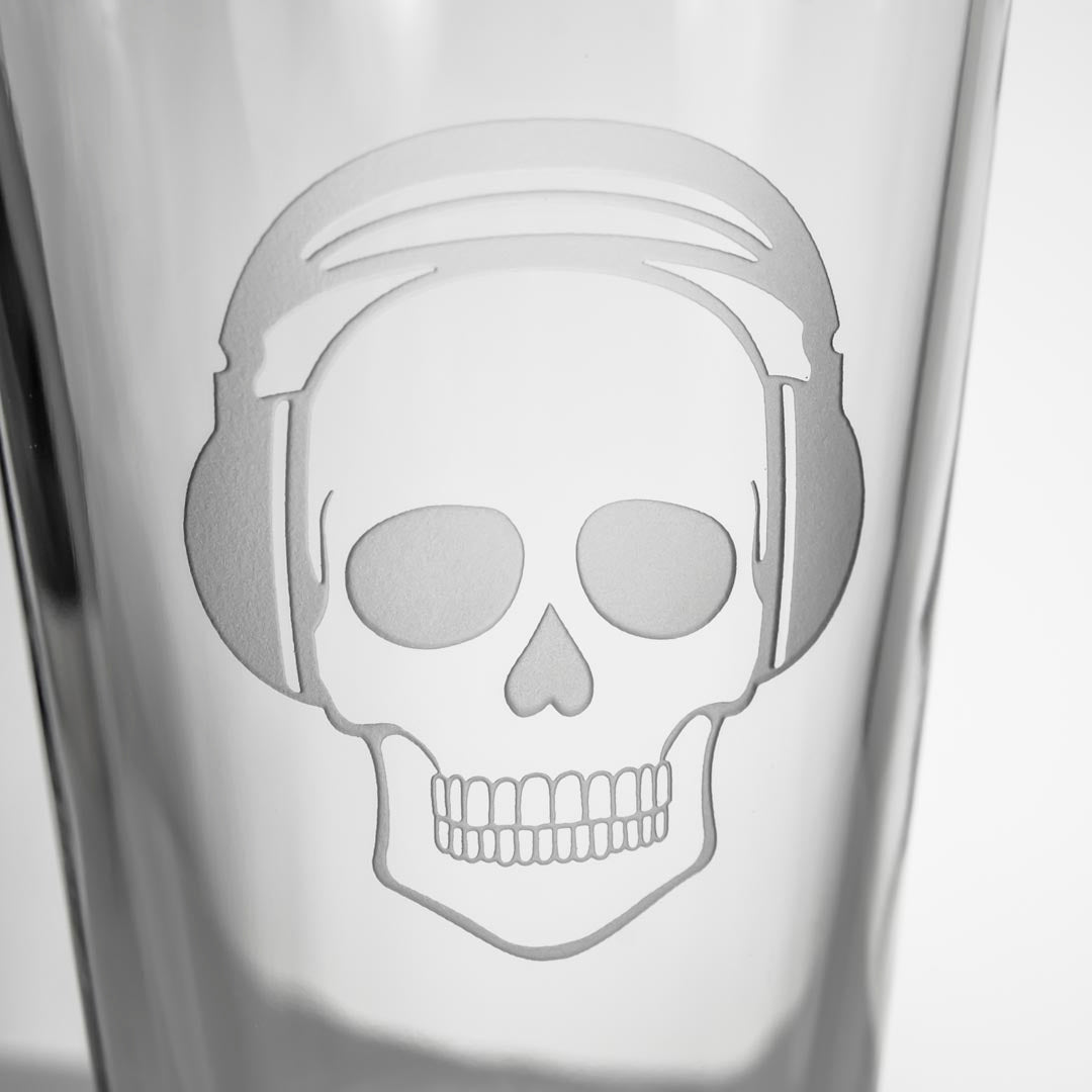 Numbskulls 16oz Beer Pint Glass Set of 4 - Durable Barware for Home, Parties & Pubs - Perfect for Craft Beer, Lager & Cocktails