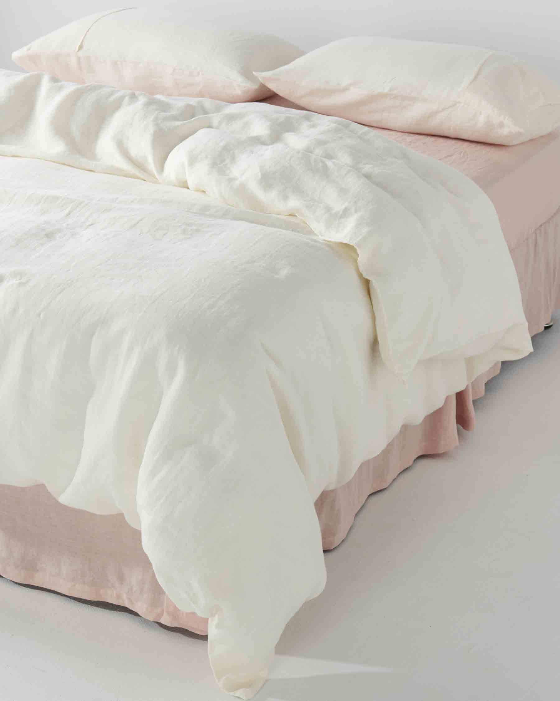 Cloud Dancer Linen Quilt Cover Set - Breathable & Soft Bedding for All Seasons - Perfect for Master Bedroom, Guest Room & Vacation Homes (Queen/King Size, USA Shipping)