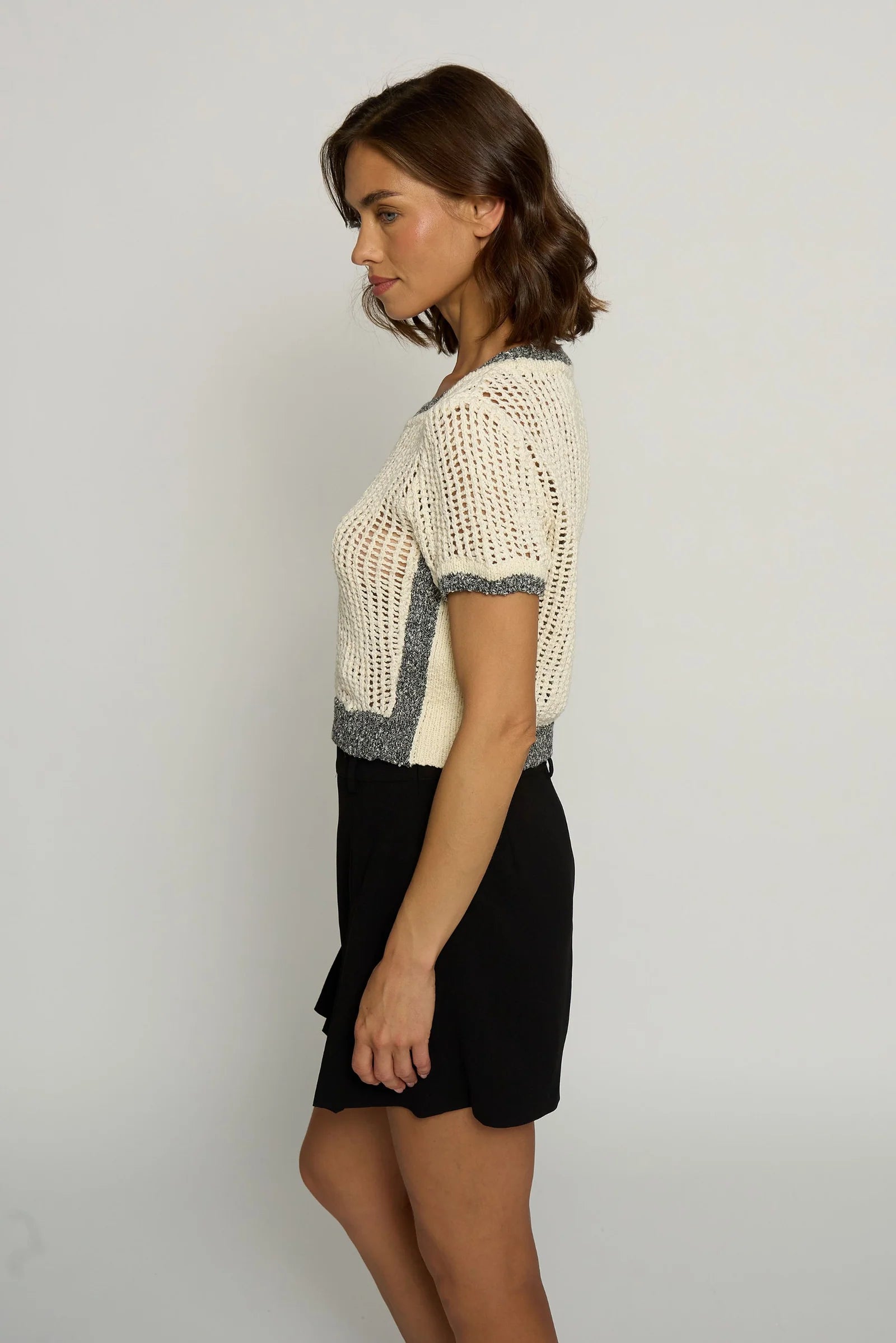 Cropped Mesh Stitch Crewneck Sweater - Women's Fashion Knit Top for Casual Wear & Layering | Perfect for Spring & Fall Outfits
