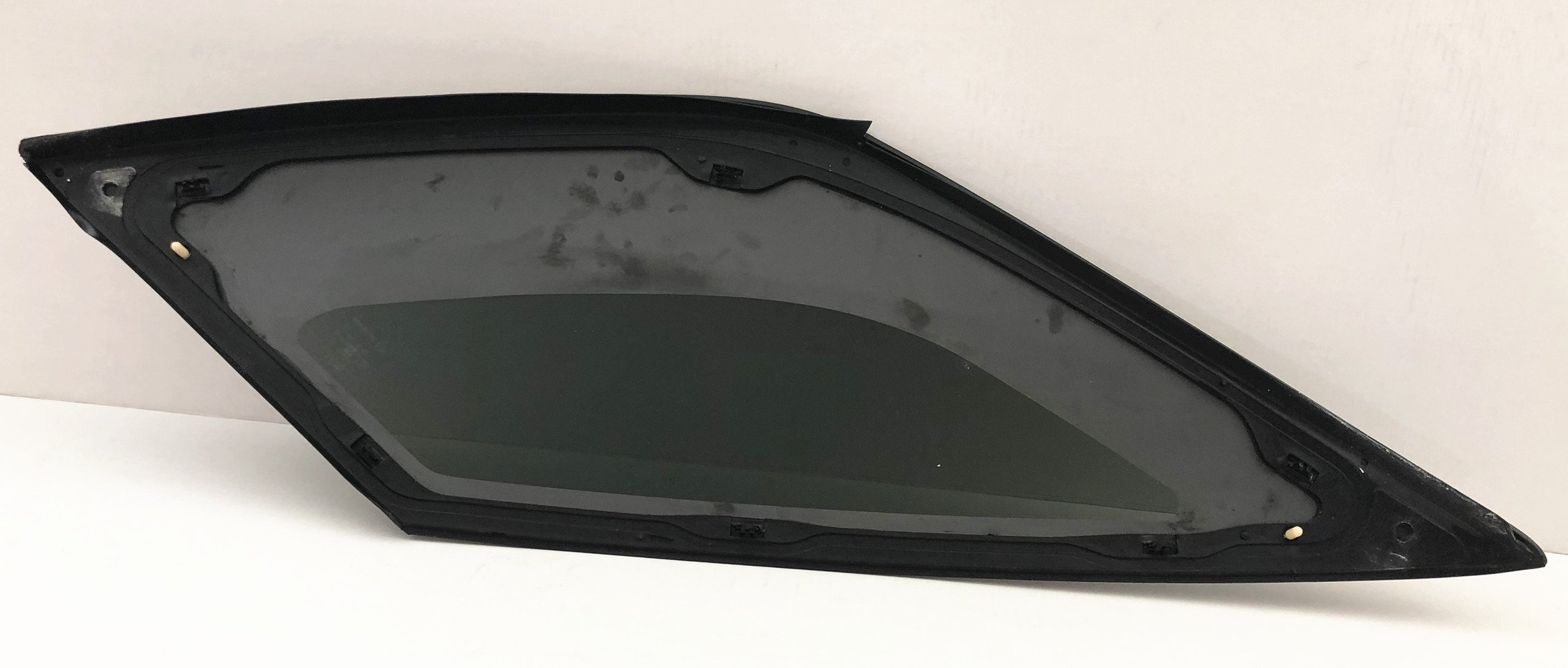 OEM Driver Side Quarter Window Glass Replacement for Buick Rendezvous 2002-2007 - Perfect Fit, Durable Auto Glass for Enhanced Visibility & Safety While Driving