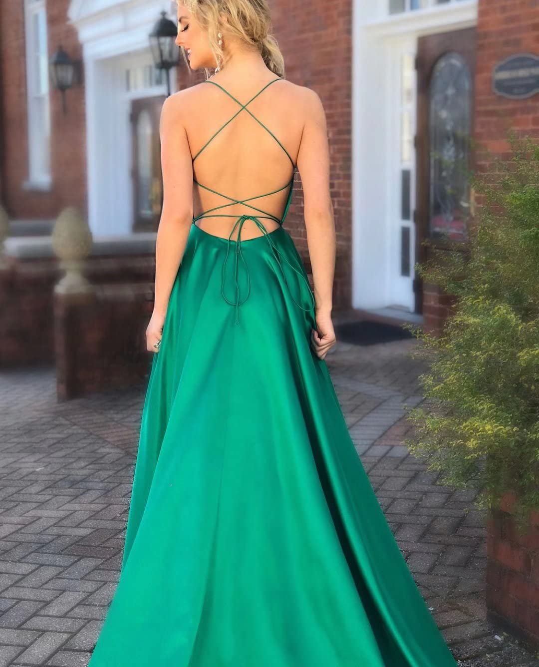 Elegant Lavender Halter Neck Prom Dress - Long Satin Formal Evening Gown with Side Slit & Backless Design (Size 16) | Perfect for Homecoming, Weddings & Special Occasions