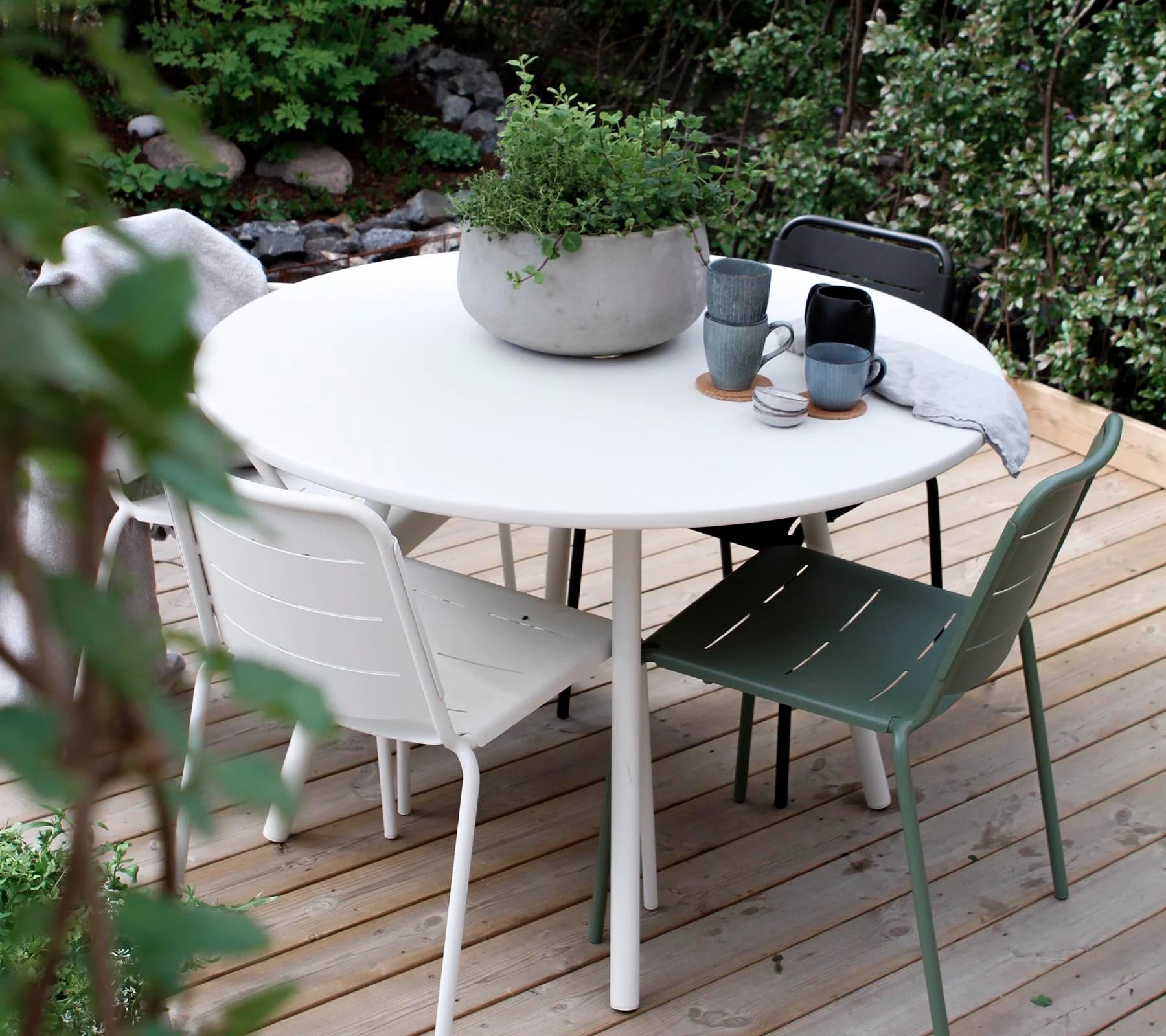 Durable Aluminum Outdoor Dining Table Set - Weather-Resistant Patio Furniture for Garden, Backyard, Poolside & BBQ Parties