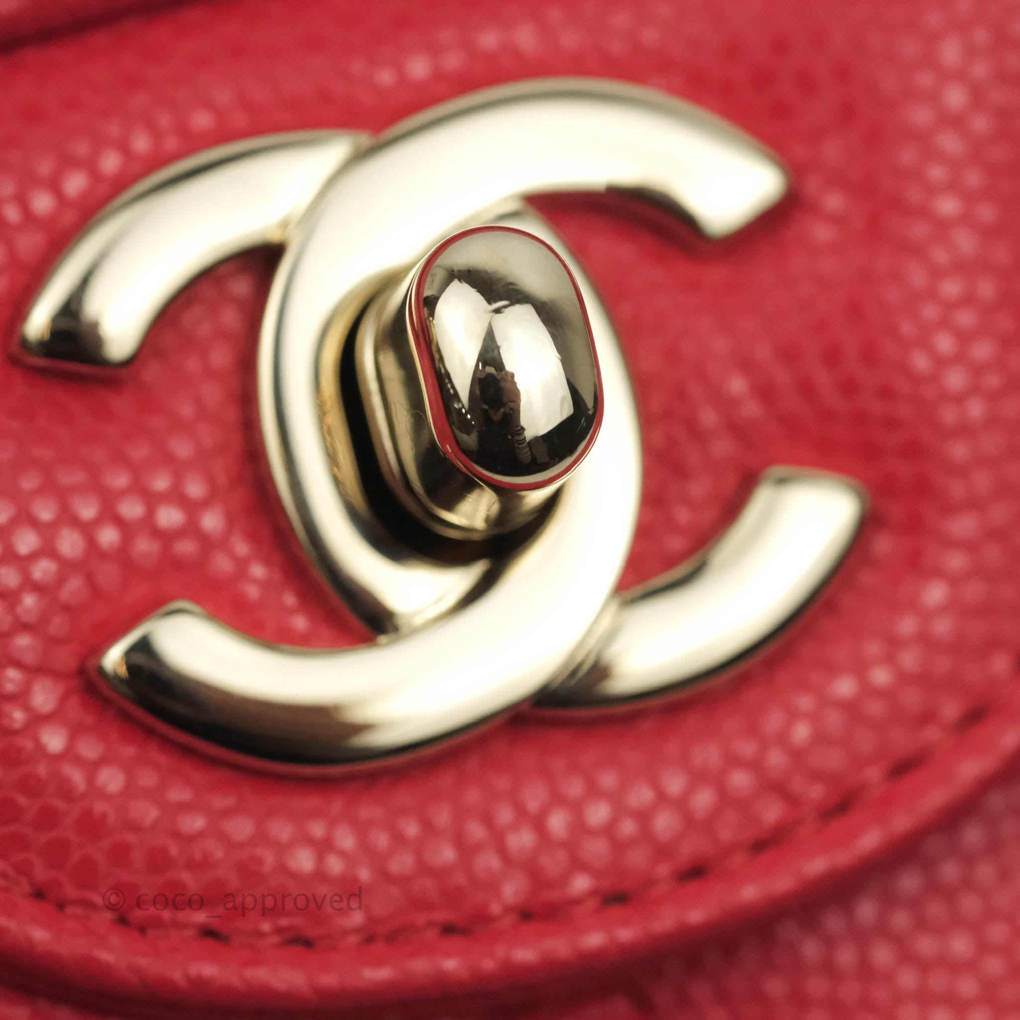 Chanel Classic M/L Medium Double Flap Bag in Chilli Red Caviar Leather with Gold Hardware 19C - Luxury Designer Handbag for Women, Perfect for Parties, Dating & Special Occasions