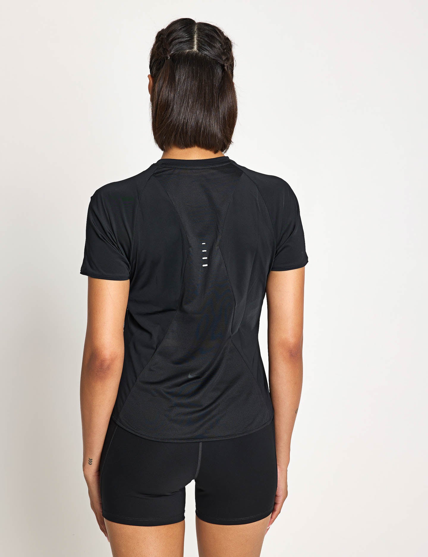 Swift Dri-FIT Short Sleeve Running Shirt for Men & Women - Moisture-Wicking, Breathable & Quick-Dry Activewear - Black/Reflective Silver for Night Running & Gym Workouts