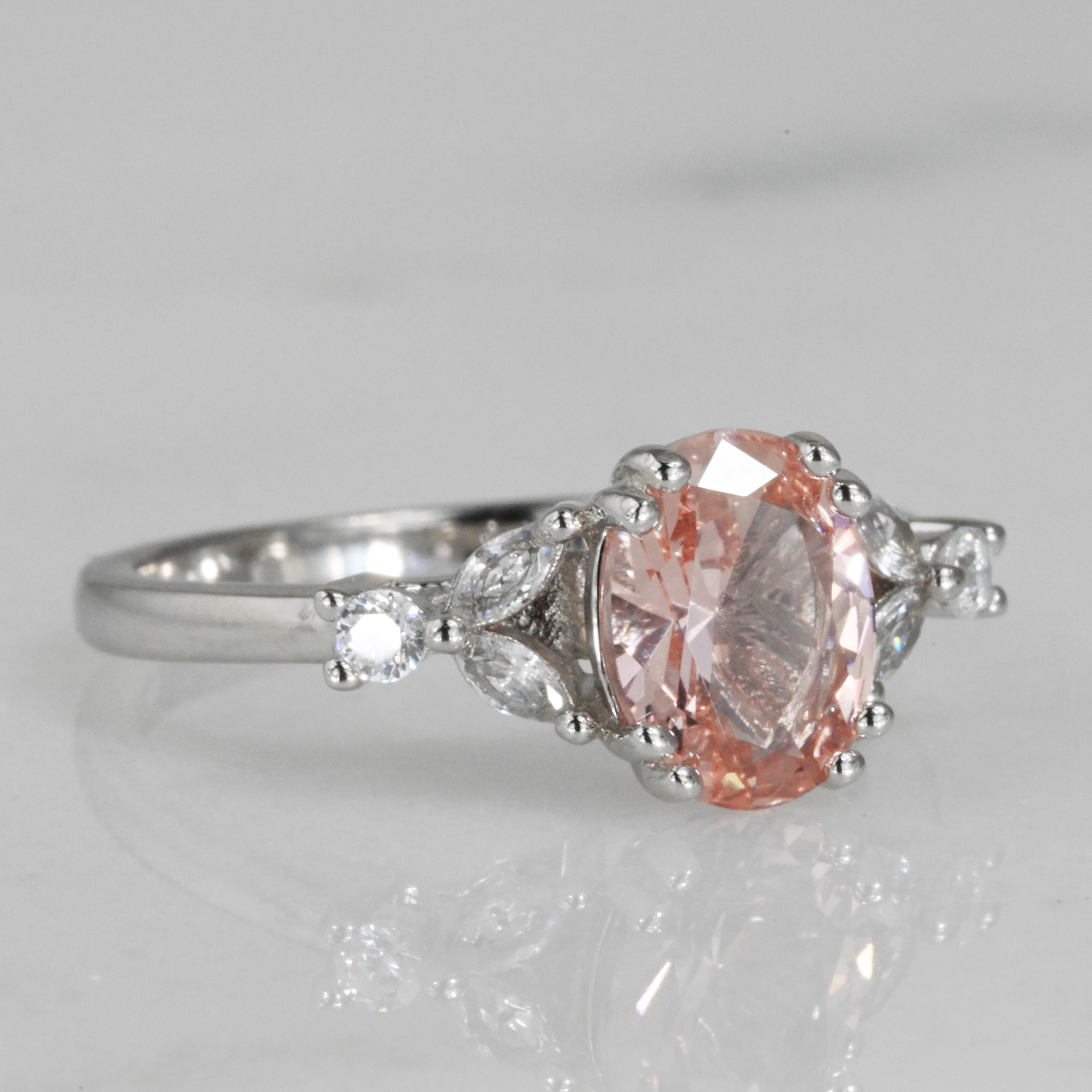 Elegant Oval Morganite Ring in Sterling Silver - Perfect for Engagement, Wedding & Anniversary Gifts