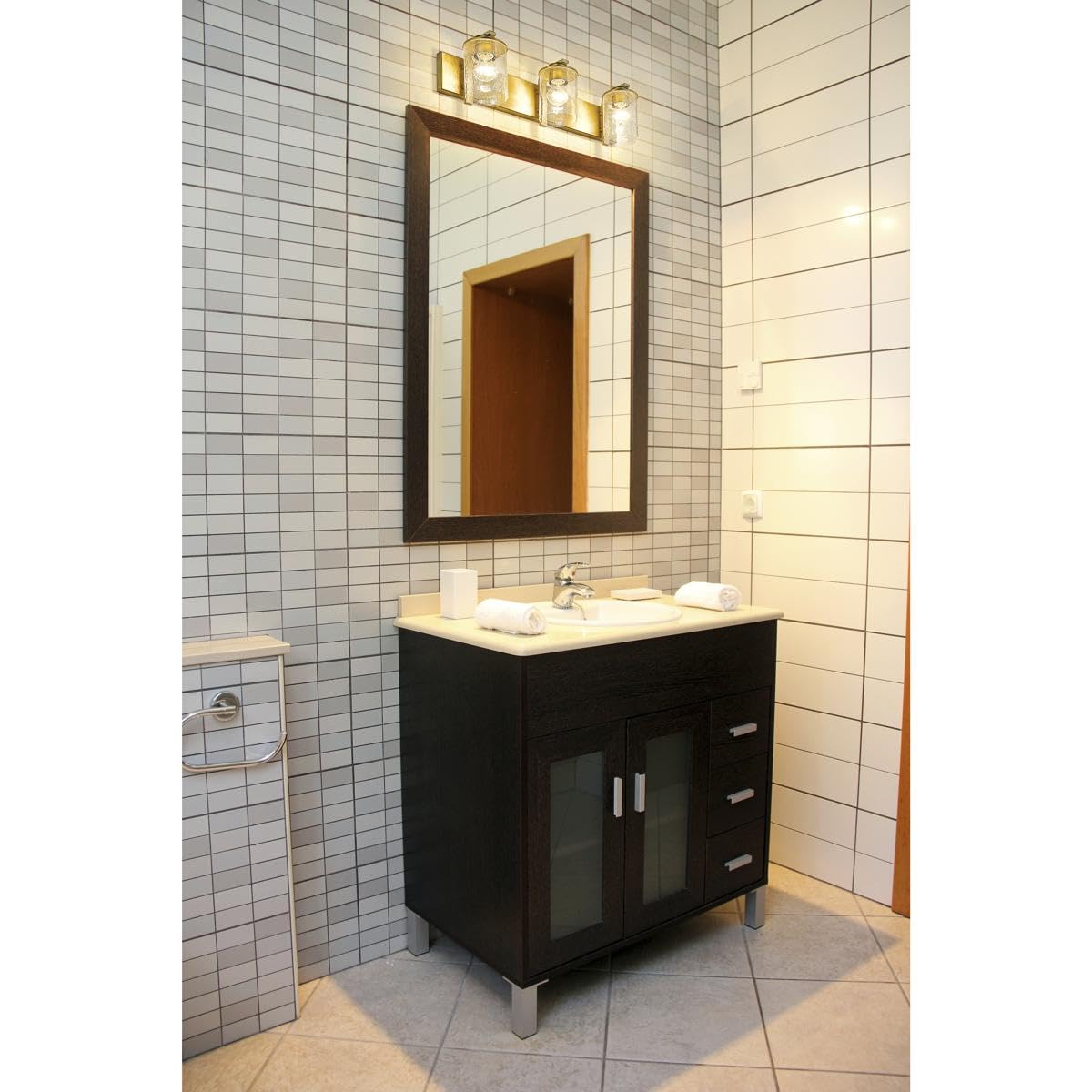 Z-Lite 492-3V-OBR 3-Light Bathroom Vanity Light Fixture - Oil Rubbed Bronze Finish - Perfect for Modern Bathroom, Powder Room & Dressing Area Lighting