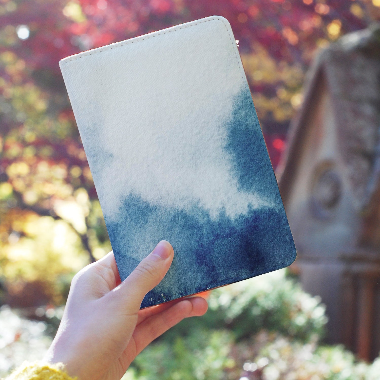 Stylish Travel Wallet with Abstract Ink Painting Design - Perfect for Passport, Credit Cards & Cash - Ideal for International Travel & Daily Use