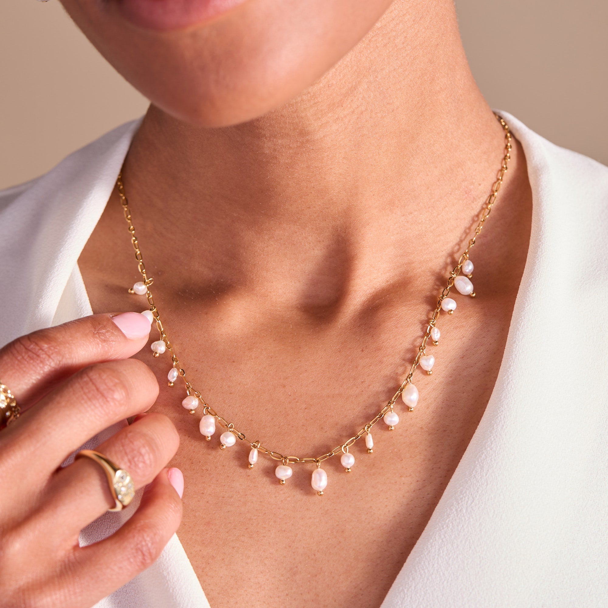 Elegant Freshwater Pearl Necklace for Women - Timeless Jewelry Gift for Wedding, Anniversary & Special Occasions