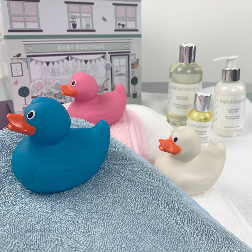 Personalized Baby Bathtime Gift Set - Soft Grey Cotton Hooded Towel, Washcloths & Bath Toys - Perfect Newborn Shower Present & Infant Bath Essentials