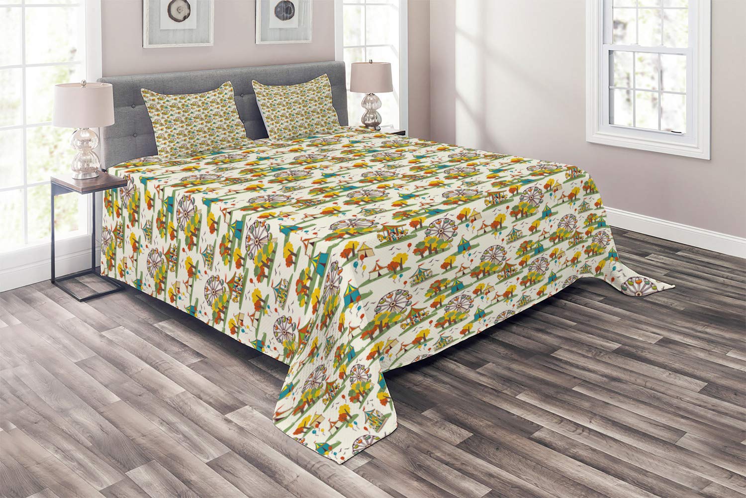 Ambesonne Ferris Wheel Quilt Set - 3-Piece King Size Bedspread with 2 Pillow Shams, Autumn Carnival Theme Featuring Colorful Trees, Balloons & Tents, Ivory Multicolor | Cozy Bedroom Decor for Fall Season, Perfect for Guest Rooms & Seasonal Home Styling