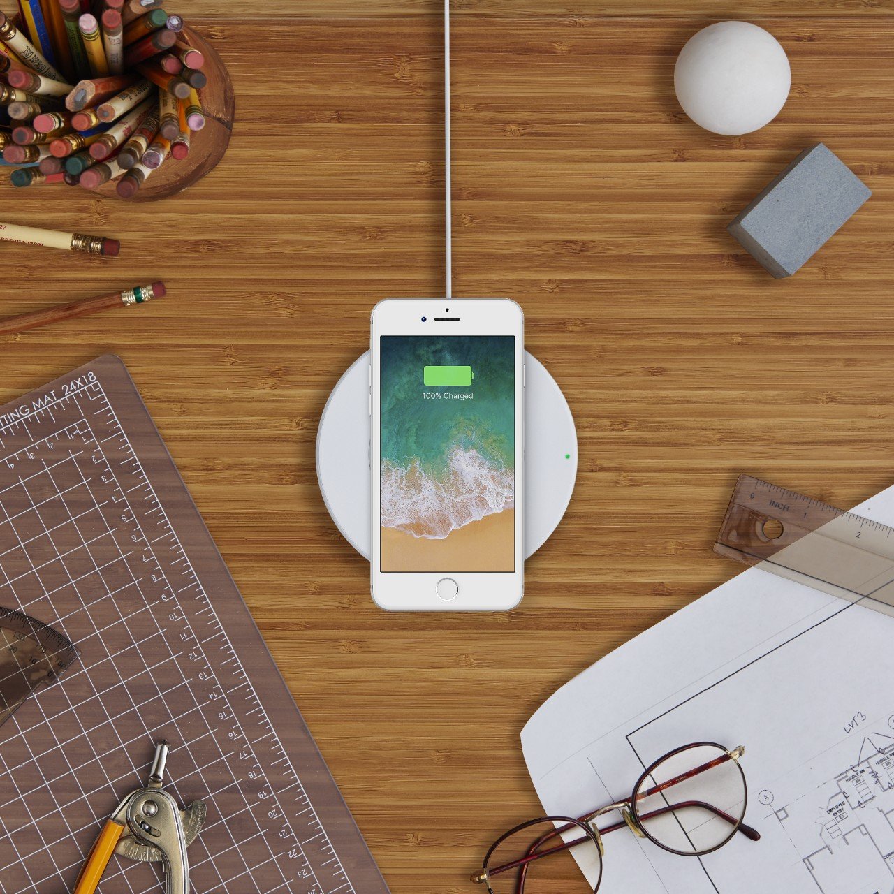 Belkin 7.5W Fast Wireless Charging Pad - Qi Certified for iPhone, Samsung Galaxy & AirPods - EU Plug (White) | Perfect for Bedside, Office & Car Charging