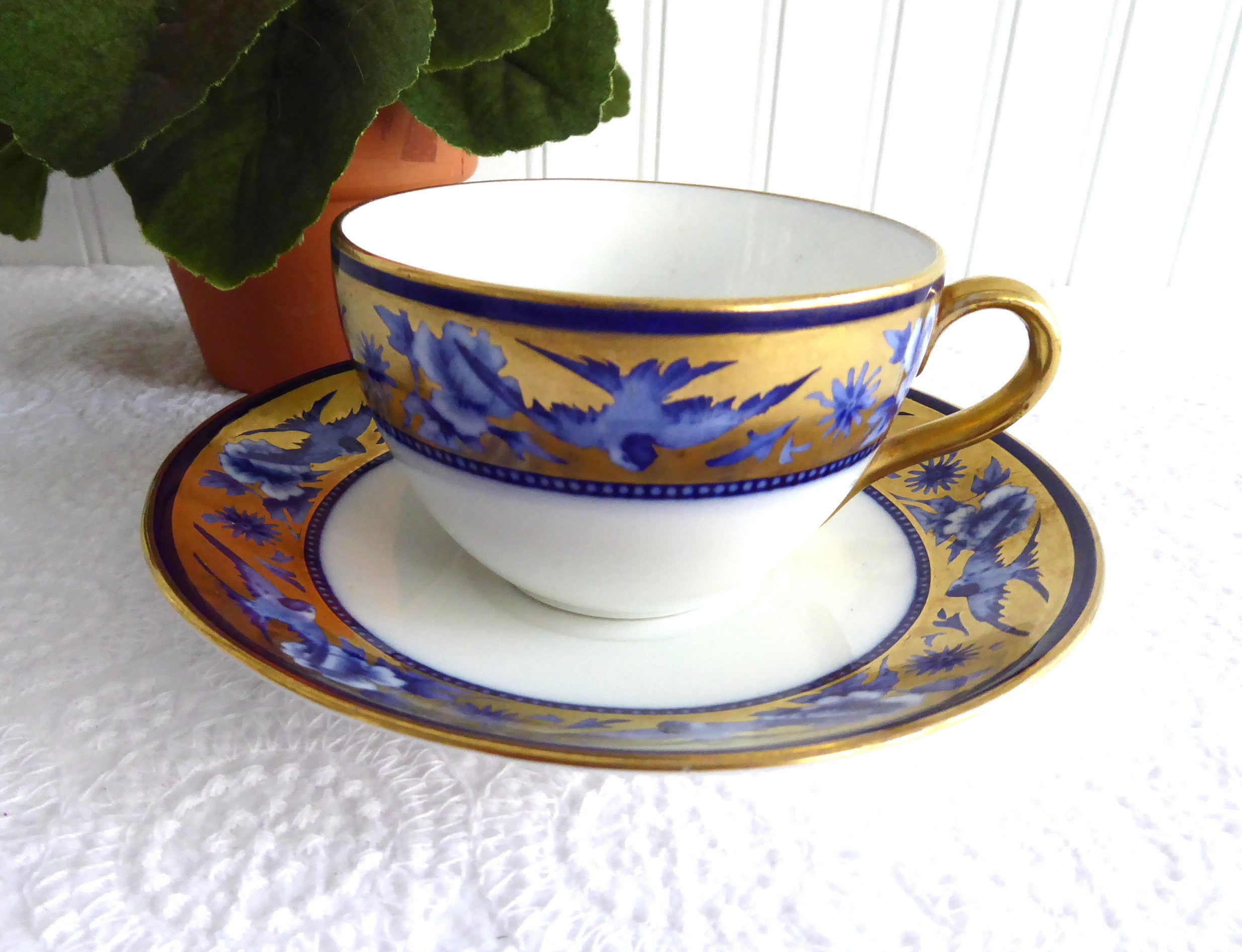 Luxury Shelley England Tea Cup and Saucer Set - Swallow Burnished Gold Bute Shape (1910 Vintage) - Perfect for Afternoon Tea, Collectibles, and Elegant Home Decor
