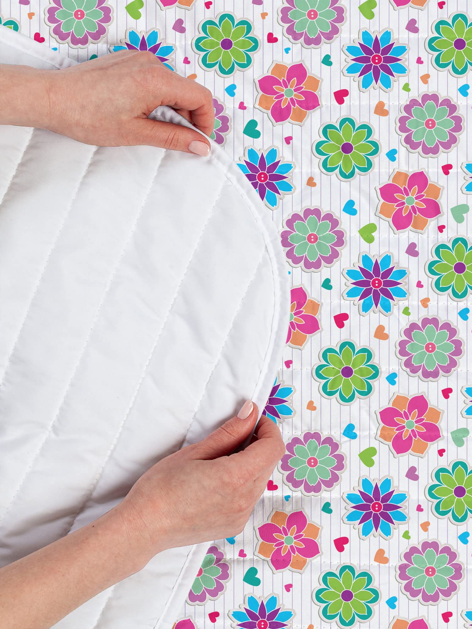 Ambesonne Retro Microfiber Bedspread Set - Vibrant Chamomile Flowers & Hearts Design, Soft King Size Bedding with Pillow Shams & Comforter | Perfect for Bohemian Bedroom Decor, Guest Room Makeover, and Cozy Home Styling