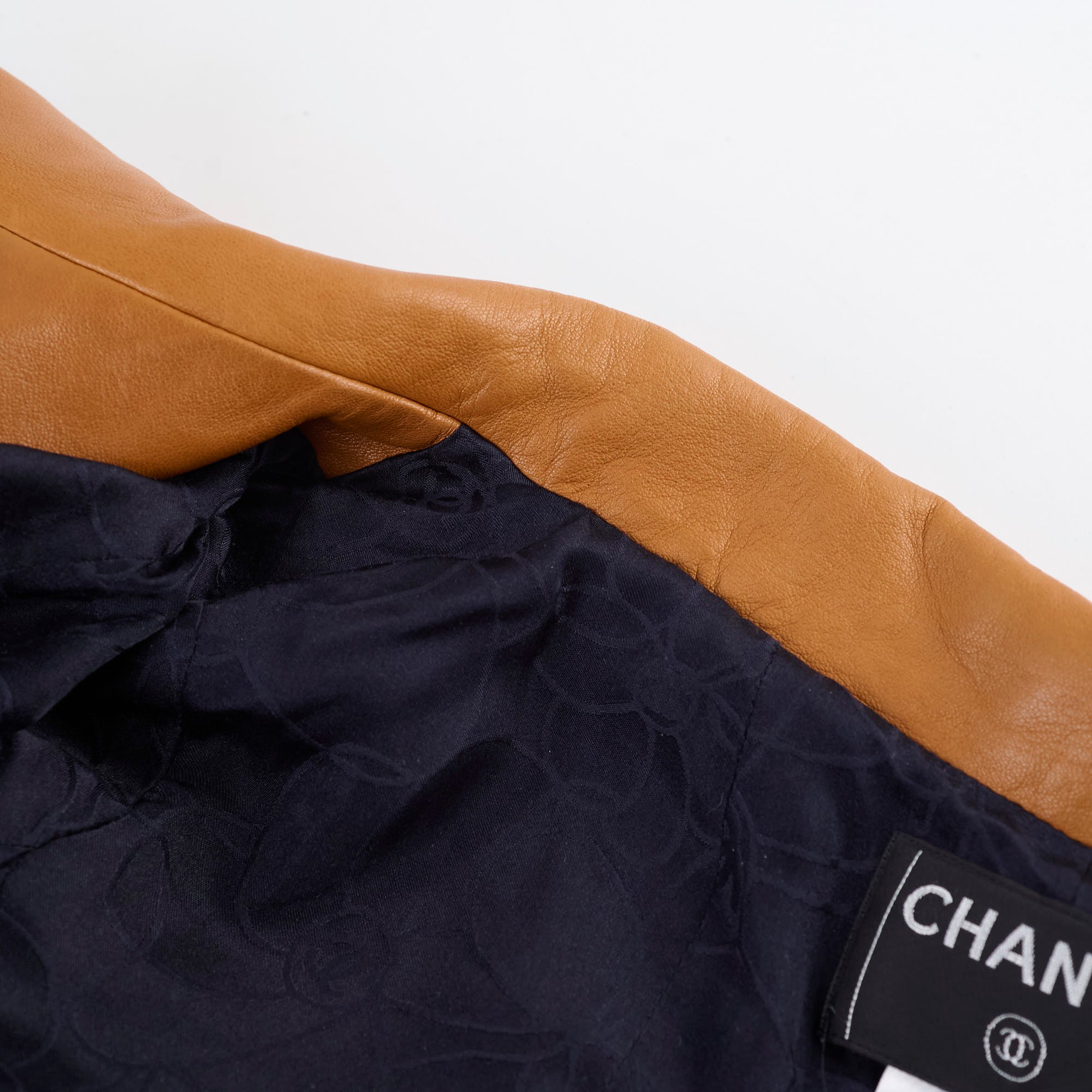 Chanel 01P Spring Summer Jacket for Women - Navy & Beige Tweed Coat - Size 34 - Perfect for Office Wear & Spring Fashion Outfits