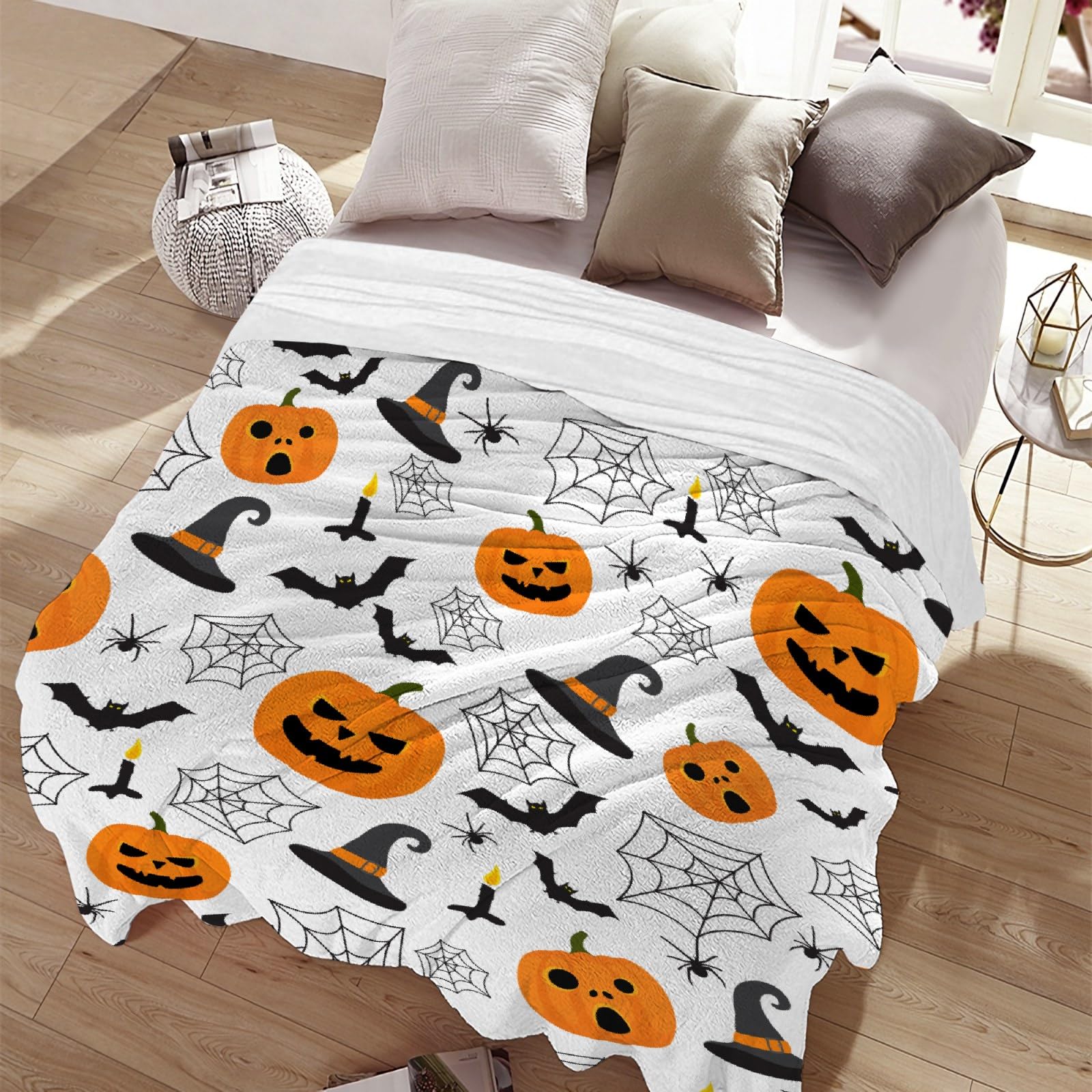 Soft Flannel Halloween Pumpkin Blanket - 90x120 Inches King Size Lightweight Throw for Kids, Girls, Boys, Men & Women - Cozy Gift for Room Decor, Sofa & Fall Season