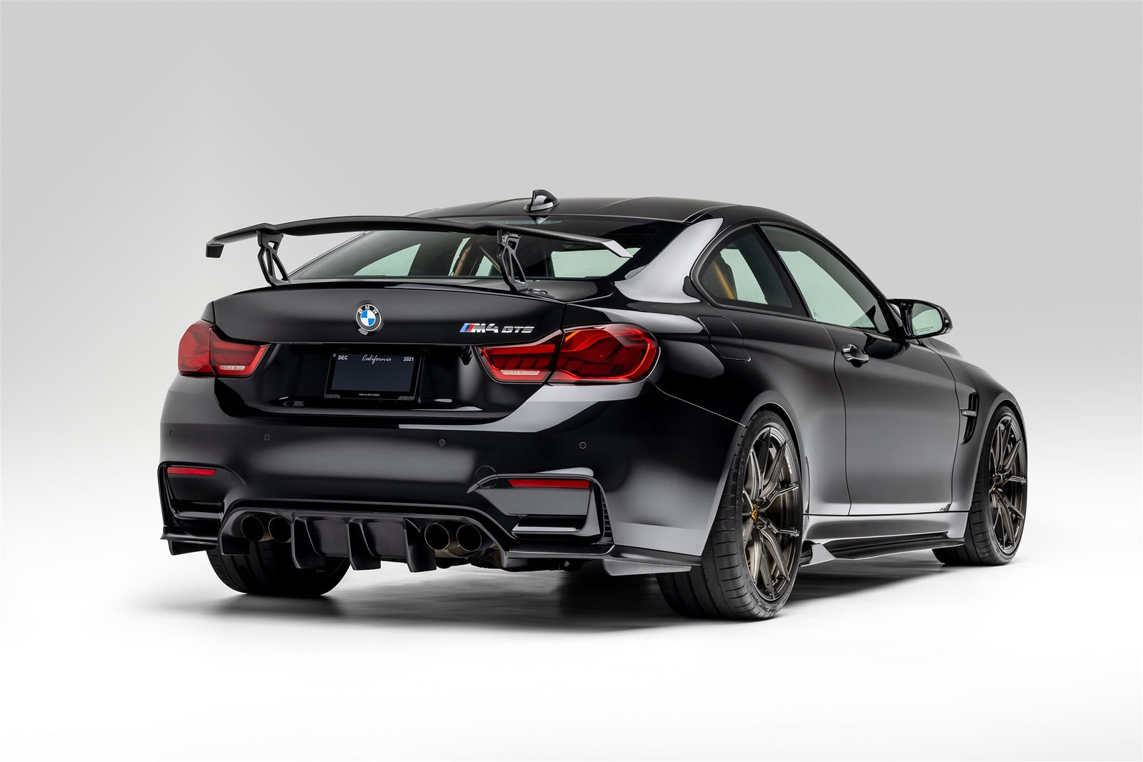 BMW M4 GTS 20 VPX 101 Liquid Smoke - High Performance Car Air Freshener for Luxury Vehicles | Perfect for BMW Enthusiasts & Car Detailing