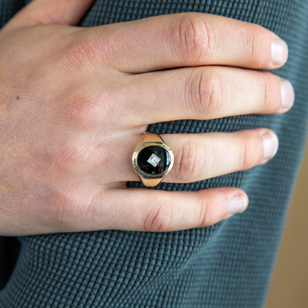 9ct Yellow Gold Black Onyx and Diamond Men's Ring - Elegant Jewelry for Weddings, Anniversaries & Special Occasions