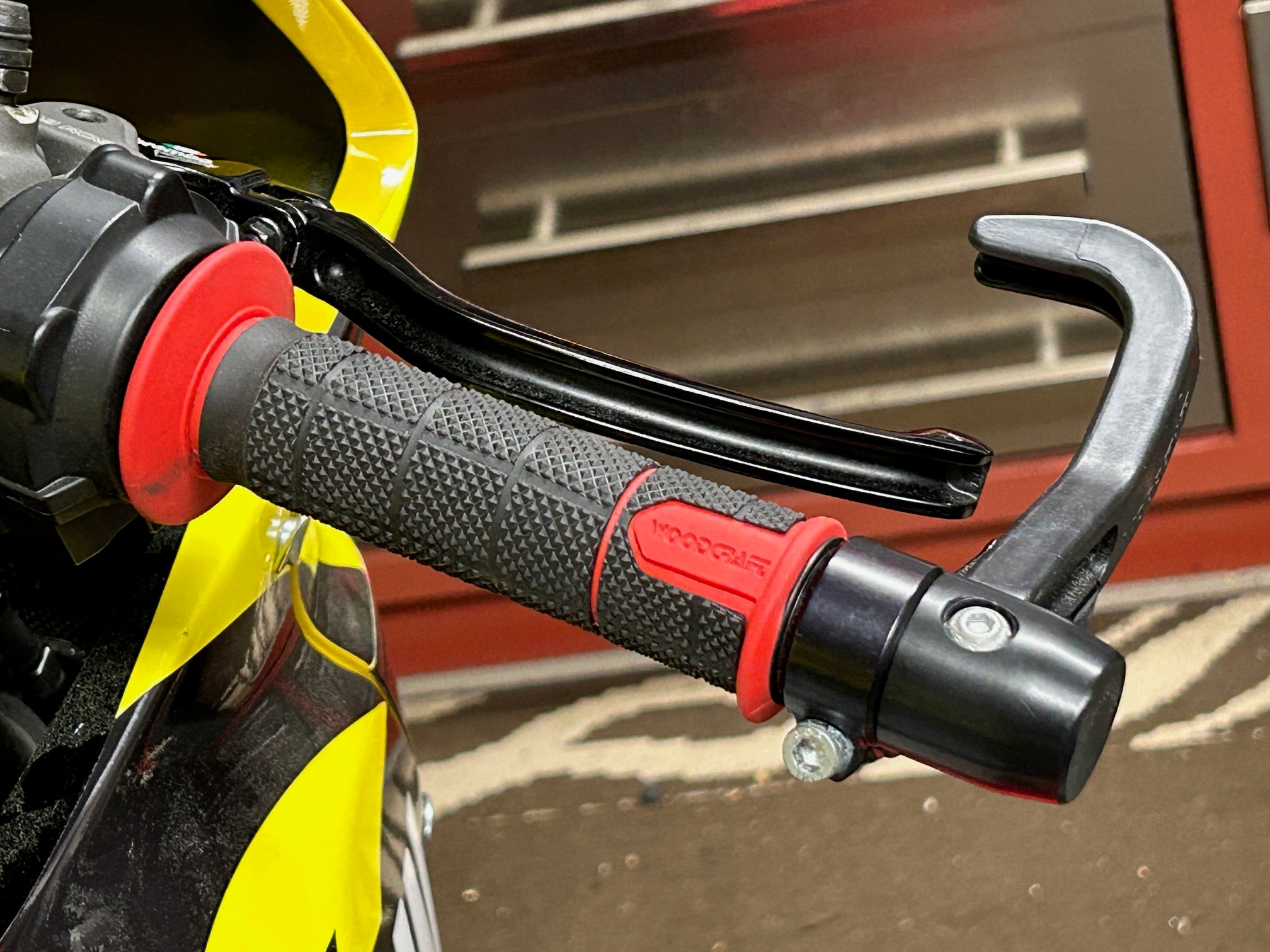 Premium 18-010x Woodcraft SB1 Motorcycle Grips - High-Performance Handlebar Grips for Comfort & Control - Ideal for Street Bikes, Cruisers & Off-Road Motorcycles