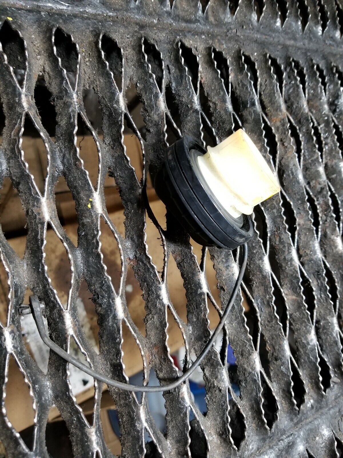 2004-2008 Nissan Maxima OEM Fuel Tank Gas Cap - Perfect for Replacement & Fuel Efficiency