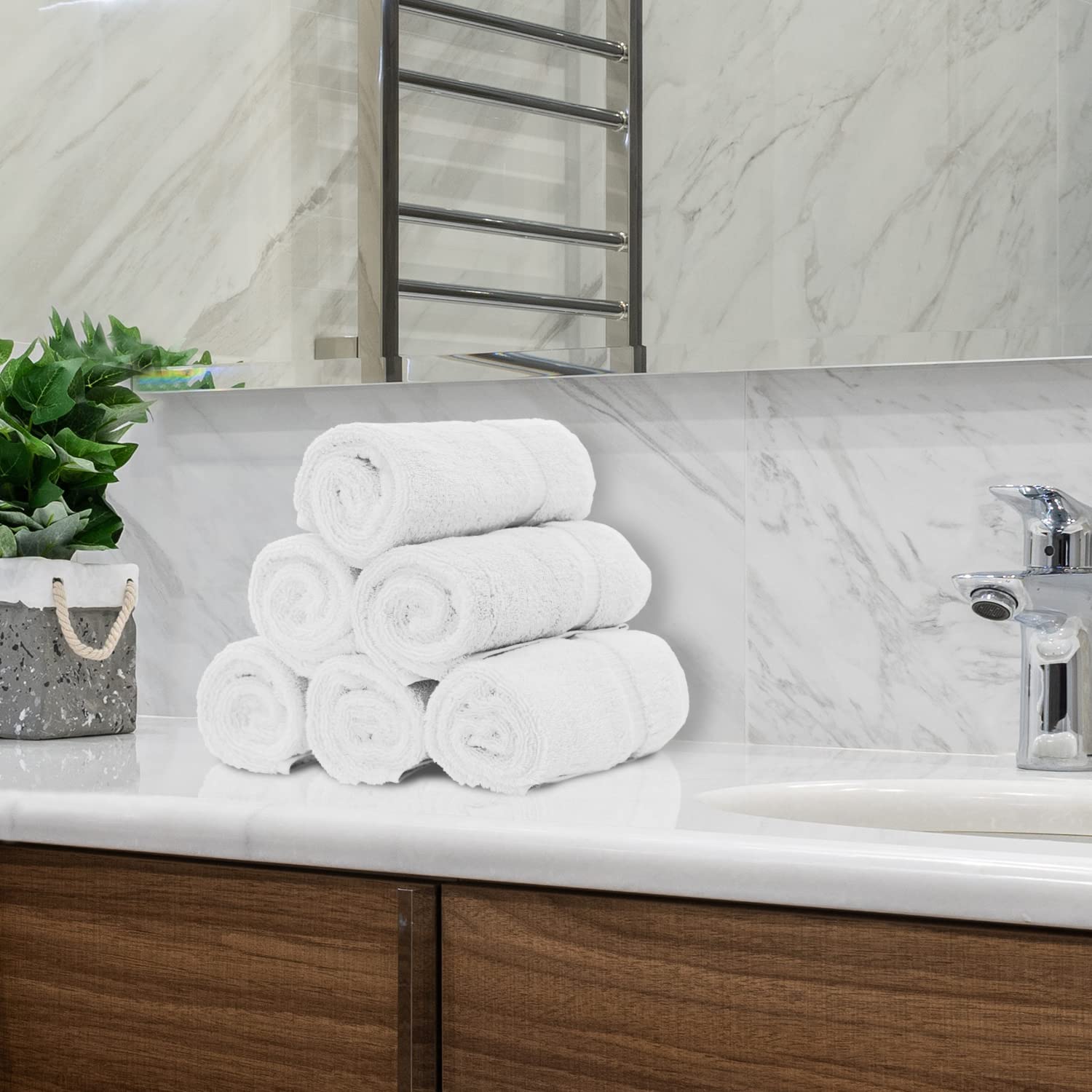 Personalized Monogrammed Hand Towels Set of 2 - 16x30 Inch Gold Embroidered 100% Turkish Cotton - Ultra Absorbent Soft Terry Bath & Kitchen Towels - Perfect for Guest Bathrooms, Spa Days & Luxury Home Decor (White Script)