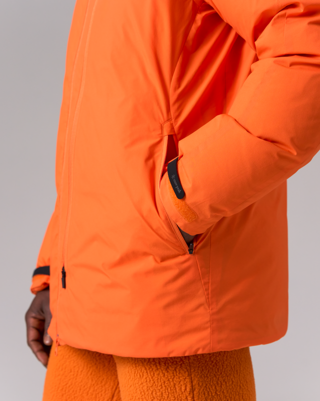 2L Lightweight Down Jacket for Men & Women - Ultra Warm Winter Coat for Outdoor Activities, Hiking, and Travel - Water-Resistant & Packable