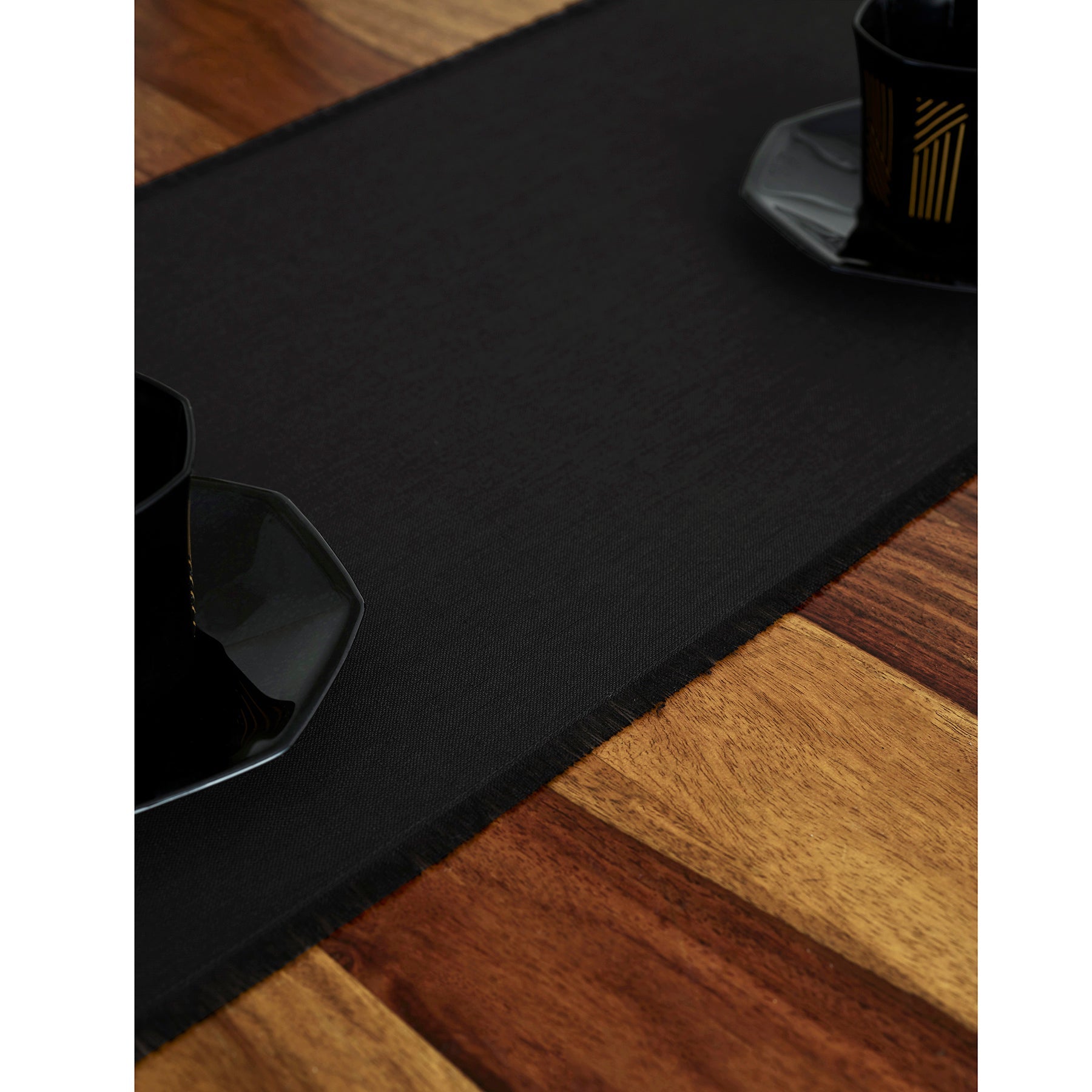Elegant Fringe Table Runner for Dining Room Decor - Perfect for Weddings, Parties, and Home Decoration