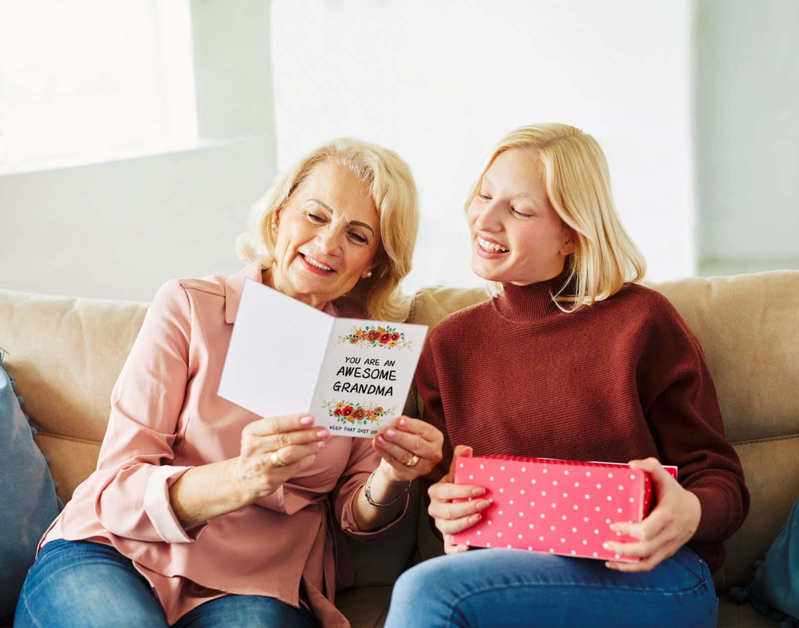 Funny Mother's Day Card for Grandma - Heartwarming Grandmother Nana Gift from Grandchildren | Perfect for Mother's Day, Christmas & Birthday Celebrations | Express Love & Appreciation with This Sentimental Greeting Card