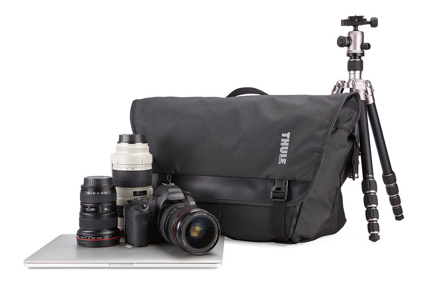 Thule Covert DSLR Camera Messenger Bag - Waterproof & Durable for Travel & Photography | Perfect for Hiking, Commuting & Urban Adventures