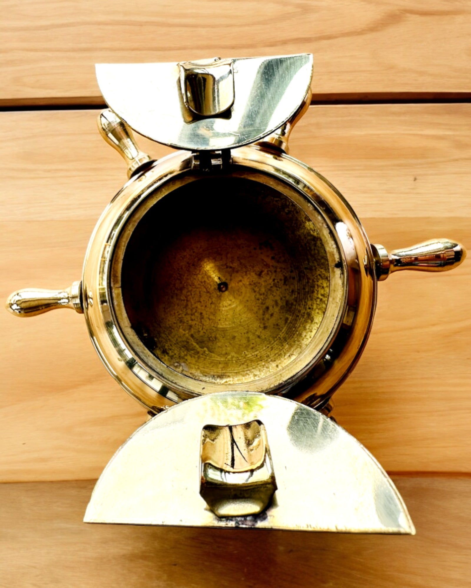 Handmade Personalized Brass Captain's Ashtray - Custom Engraved Gift for Sailors, Nautical Decor & Smoking Accessories - Perfect for Yachting, Boating & Home Bar Use