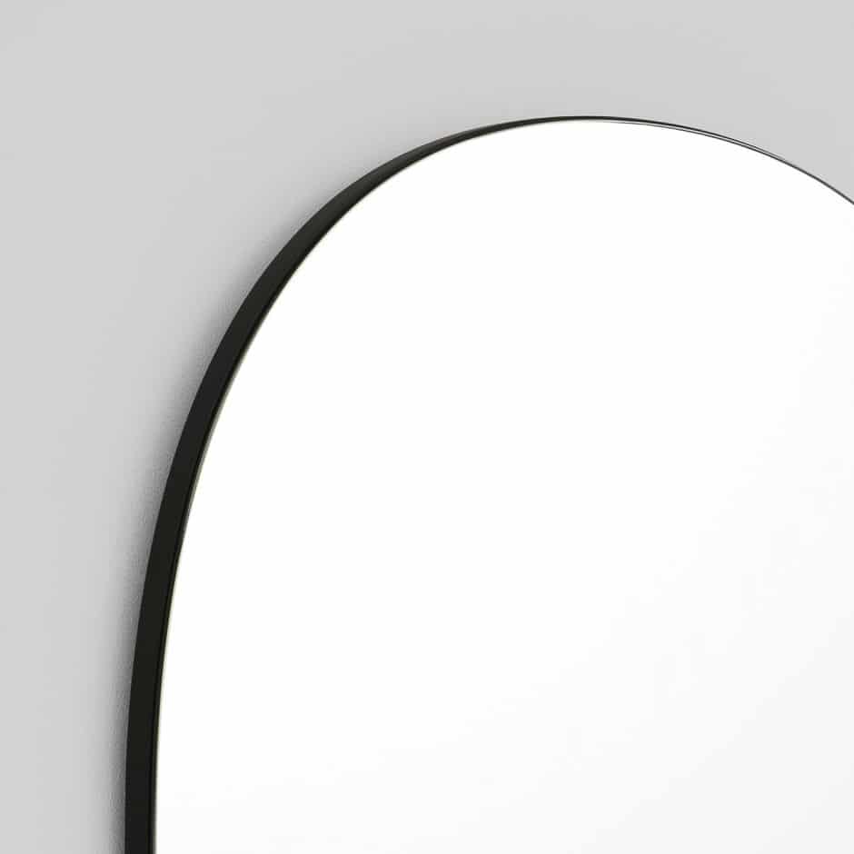 MIDDLE OF NOWHERE Miller Oval Mirror - Black Wall Mirror 60x75cm (24x30 Inches) - Elegant Home Decor for Living Room, Bedroom & Entryway
