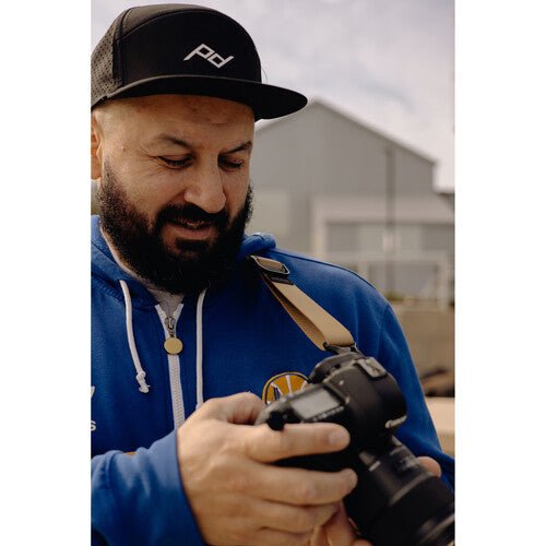 Peak Design Slide Lite Camera Strap (Coyote) - Adjustable & Comfortable for DSLR/Mirrorless Cameras - Perfect for Travel & Outdoor Photography