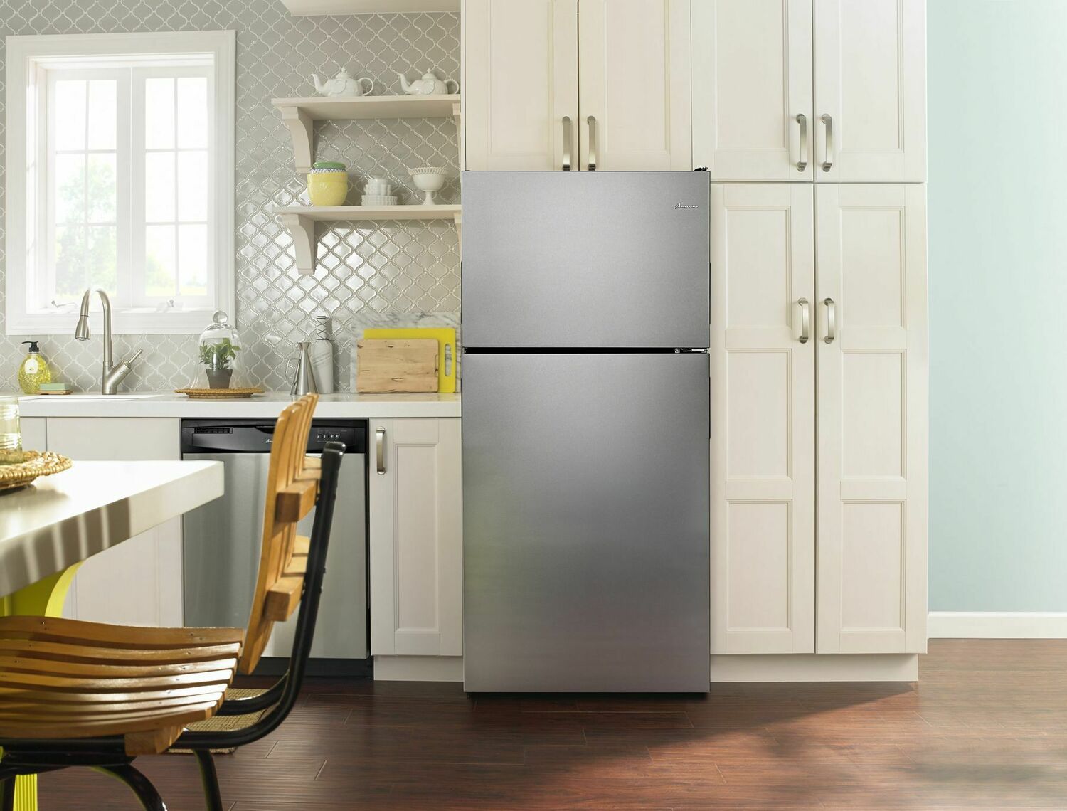 Amana ART308FFDM 30 Inch Wide Top Freezer Refrigerator - 18 Cu. Ft. Stainless Steel with Garden Fresh Crisper Bins | Perfect for Kitchens, Apartments & Small Homes | Energy Efficient & Space Saving Design