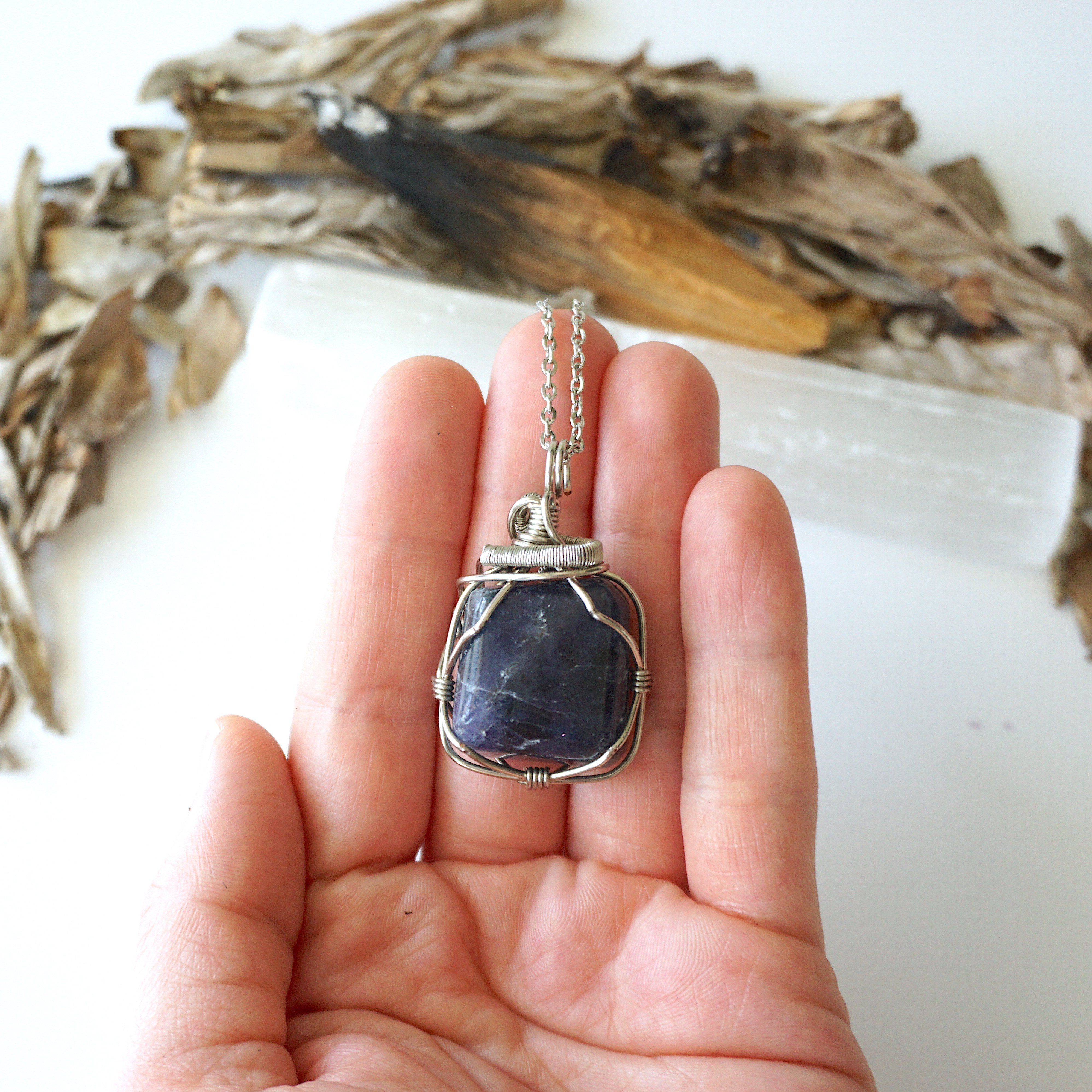 Natural Raw Sapphire Pendant Necklace - 925 Sterling Silver Plated in White Gold (Dark Silver) | Elegant Jewelry Gift for Women, Perfect for Weddings, Parties & Special Occasions