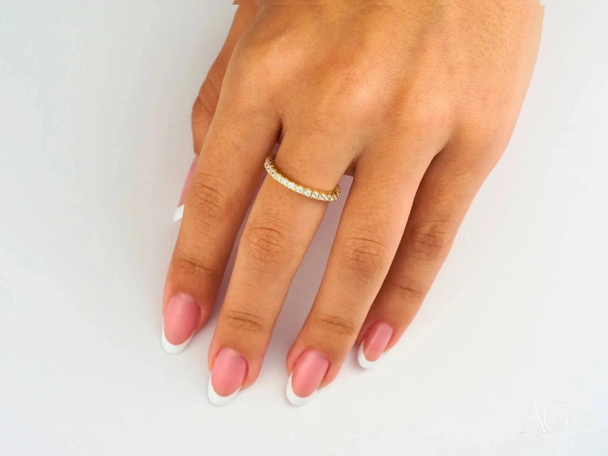 Elegant 18K Gold Sparkling Ring for Women - Perfect Gift for Anniversary, Engagement & Special Occasions | Luxury Jewelry for Everyday Wear & Evening Events
