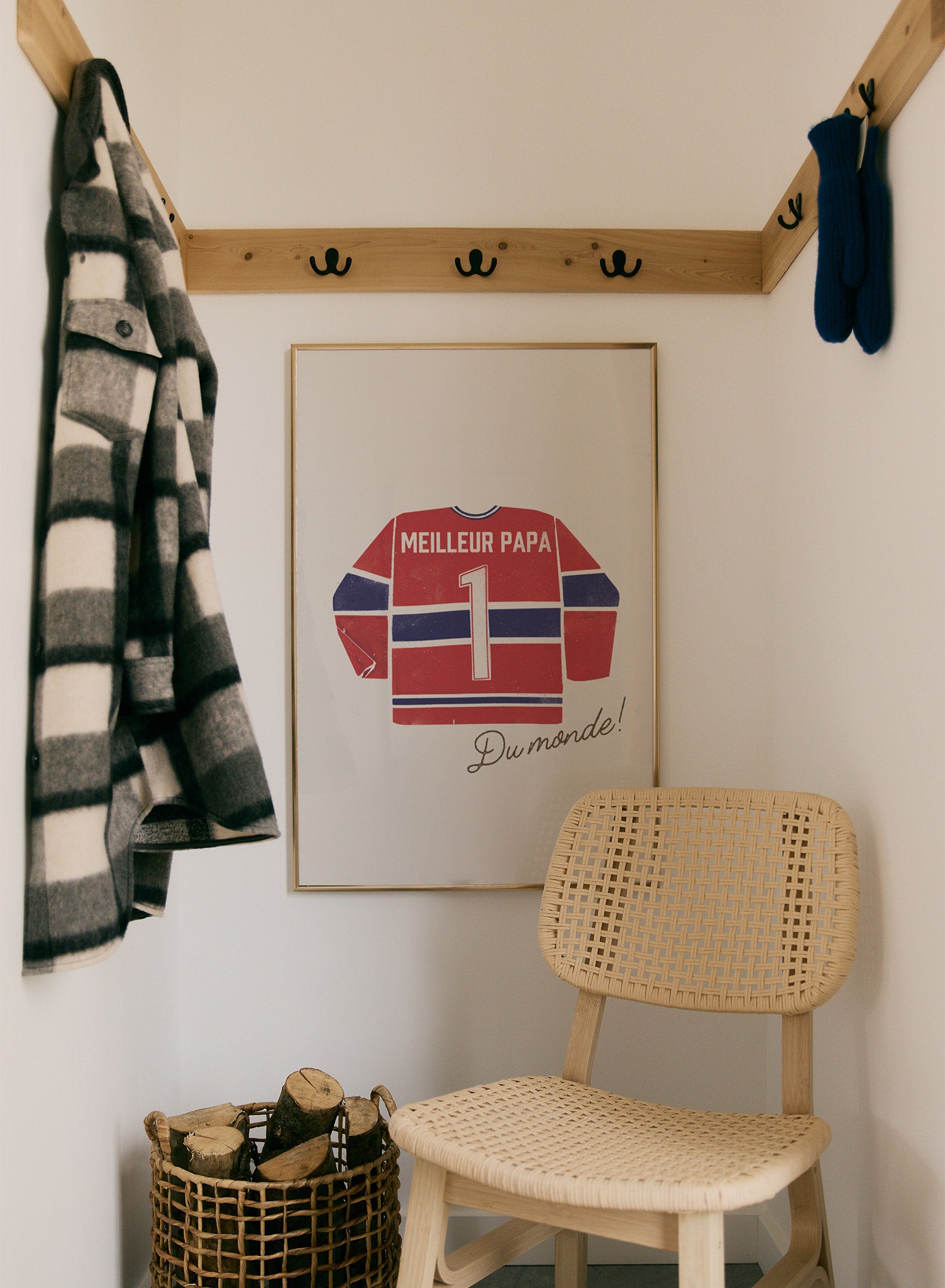 Best Dad in the World Poster - Red and Blue Heart Design - Perfect for Father's Day Gifts, Birthday Decor & Home Wall Art
