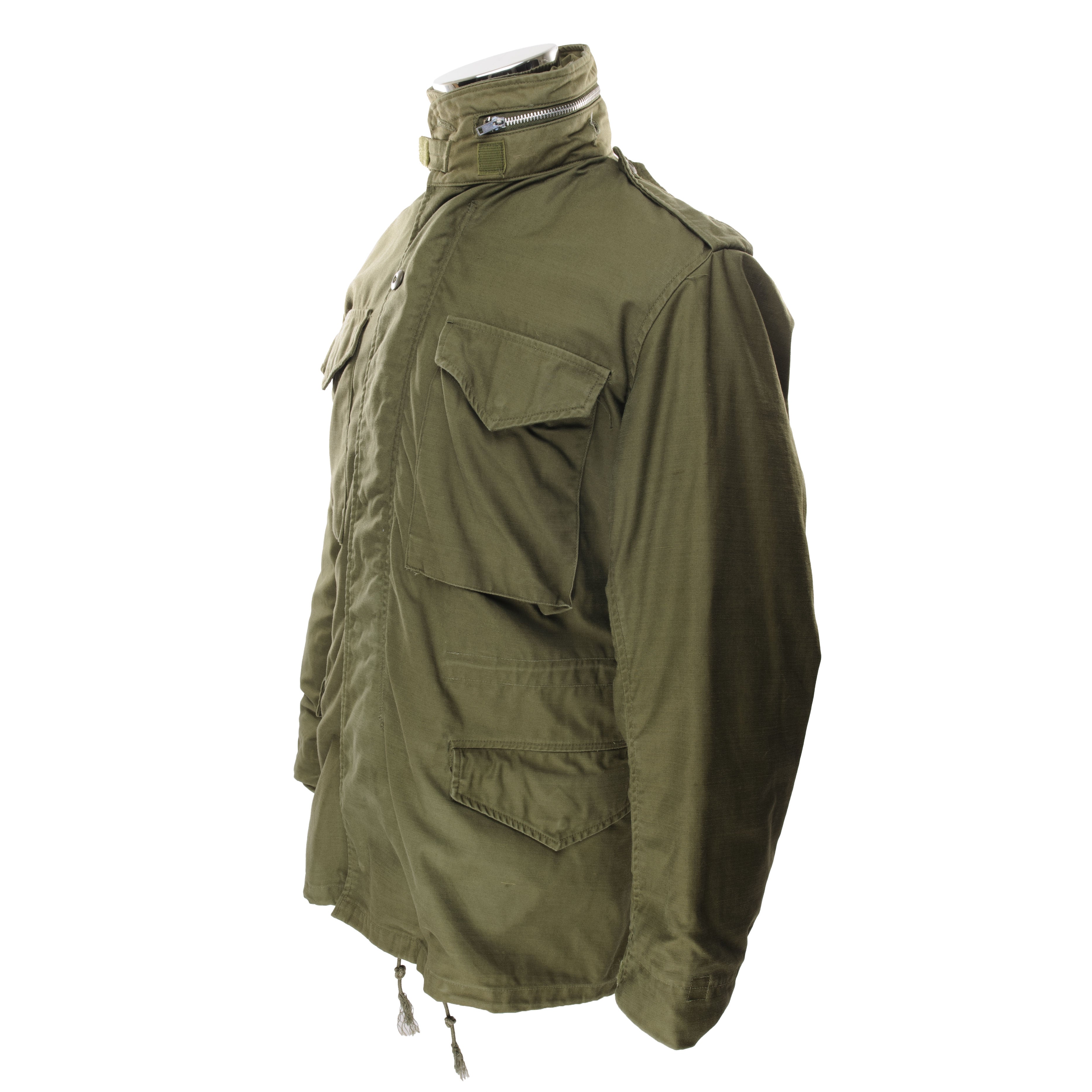 Vintage US Army M65 Field Jacket - 1968 Vietnam War Era - Small Regular Size - Military Surplus Outerwear for Men - Perfect for Outdoor Adventures, Hunting, and Casual Wear