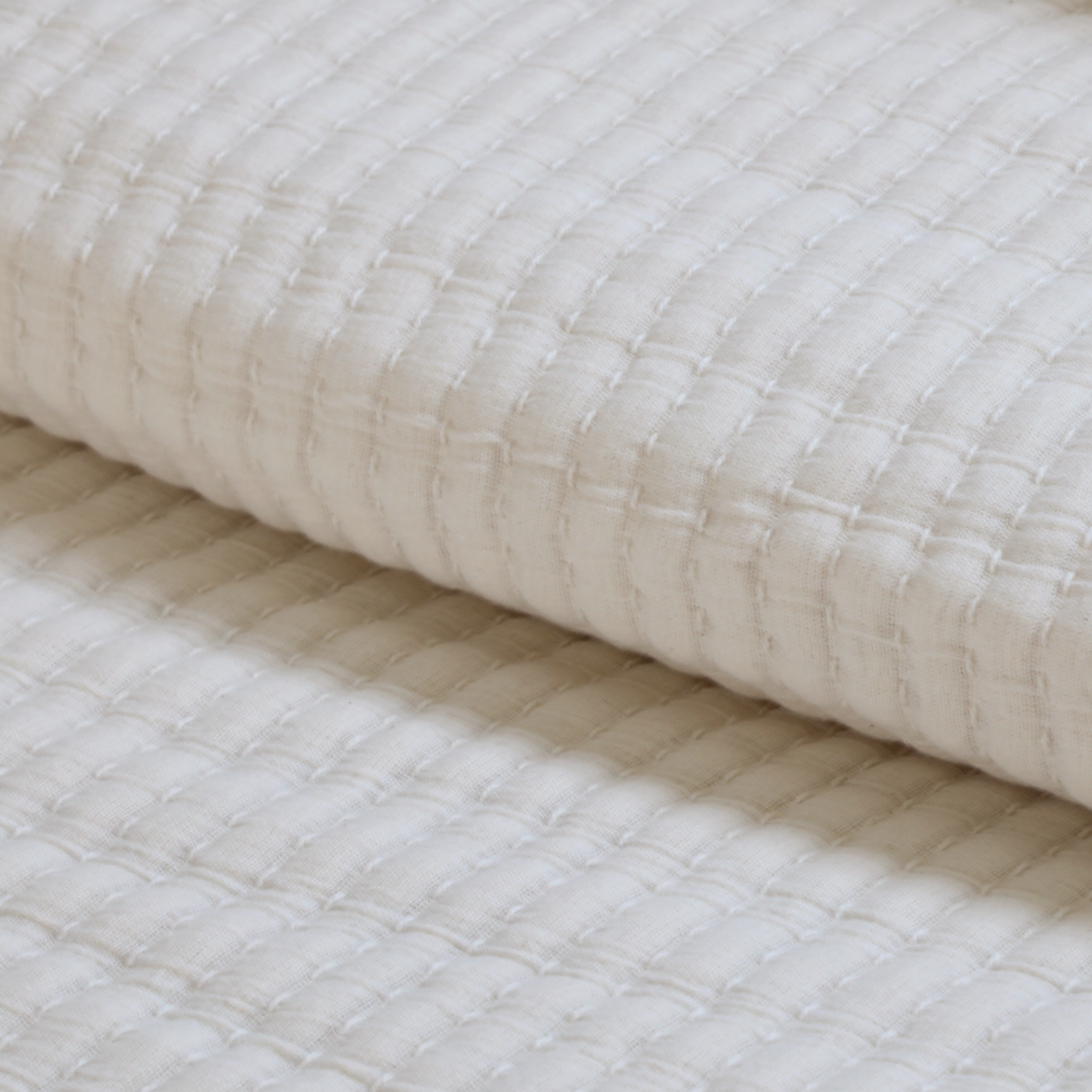 Premium Vancouver Coverlet - Soft & Breathable Bedspread for All Seasons | Perfect for Home, Hotel, and Airbnb Decor