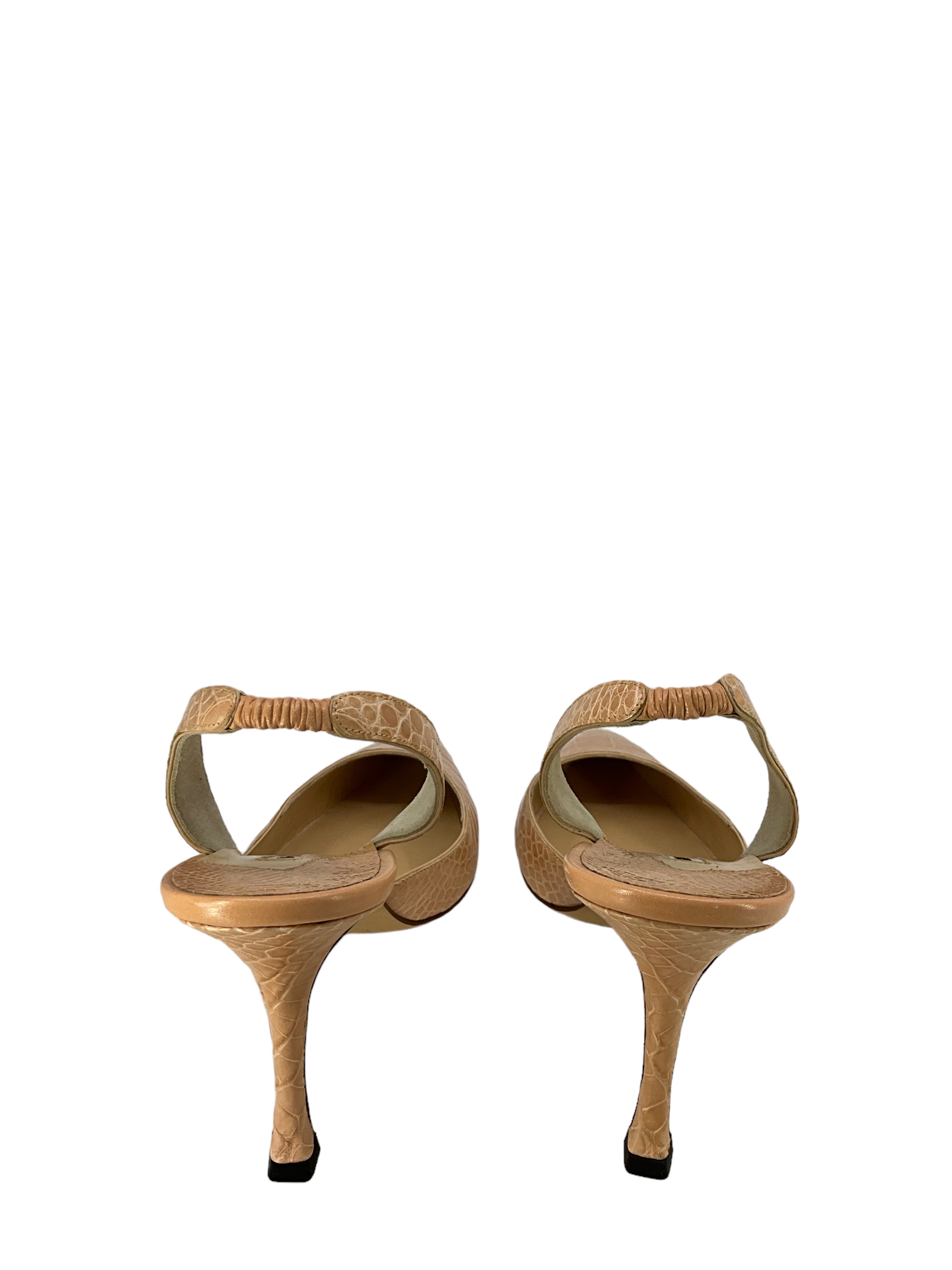 Manolo Blahnik Peach Satin Slingback Heels Women's Size 11 - Perfect for Weddings, Parties & Special Occasions
