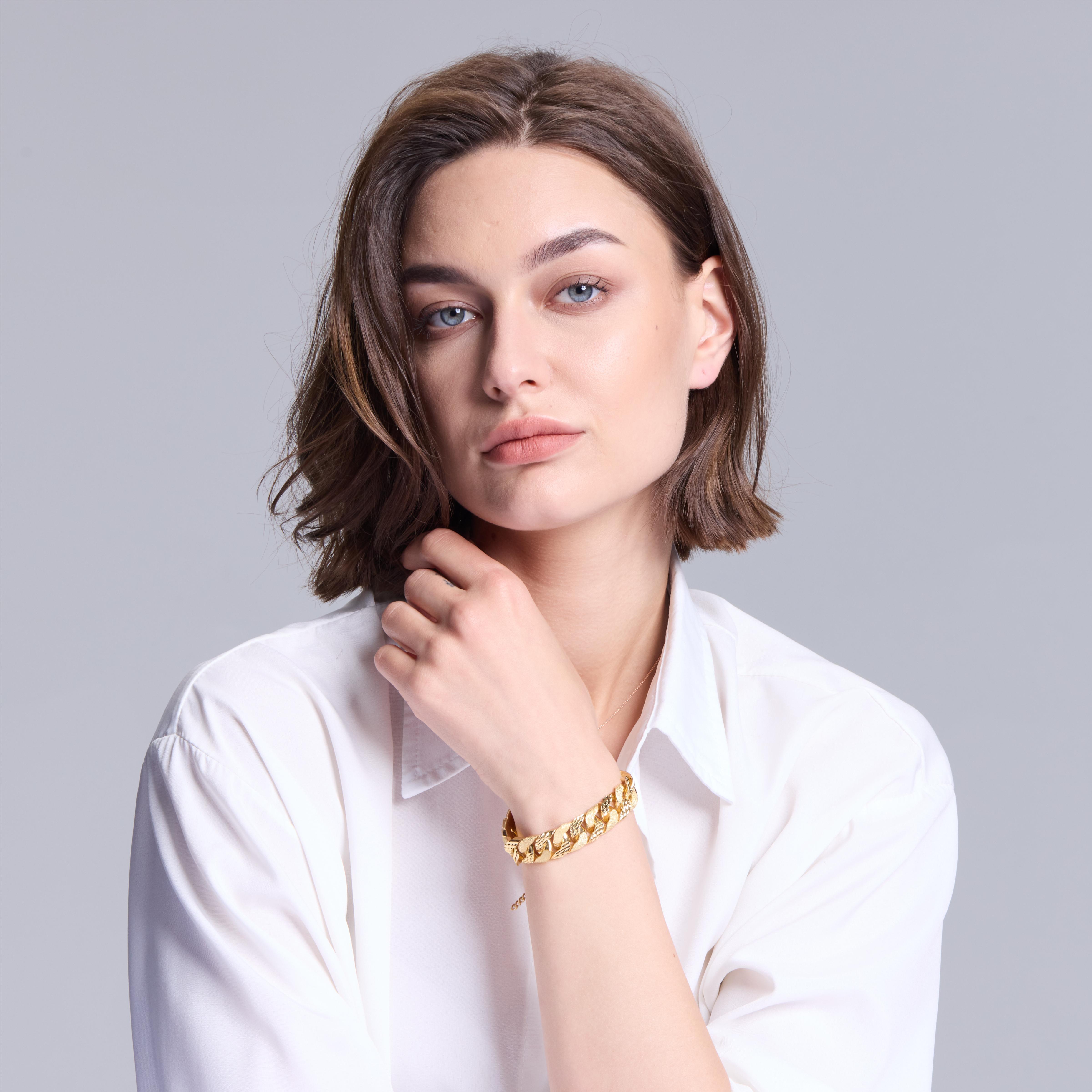 Elegant Gold Plated Bracelet for Women - Dainty Adjustable Chain Wrist Jewelry Gift for Her | Perfect for Parties, Weddings & Everyday Wear