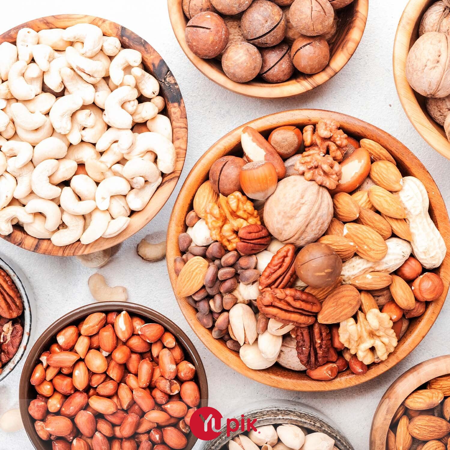 Organic Raw Hazelnuts with Skin, 2.2 lb (35.2 oz) - Gluten-Free, Kosher, Unsalted, Unroasted | High in Fiber & Iron | Healthy Snack for Baking, Cooking, Trail Mix & Desserts | Premium Quality Filberts for Nut Butters, Granola & Vegan Recipes