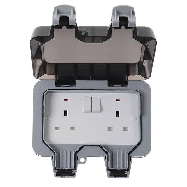 BG Storm Weatherproof Double Socket WP22 - Outdoor Electrical Outlet for Patio, Garden & Pool Area - Heavy Duty Waterproof Power Receptacle for Safe Use in Rain & Wet Conditions