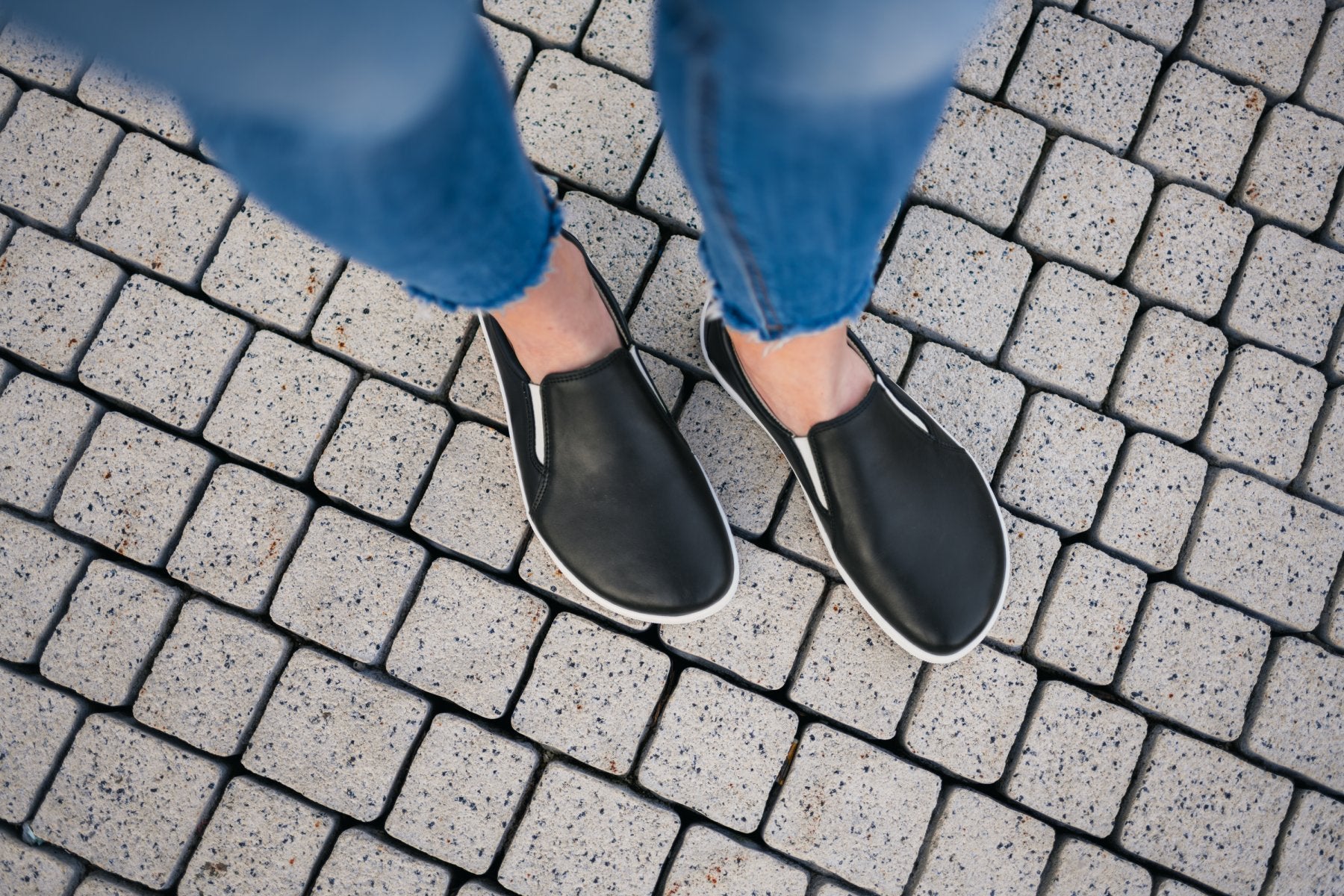Barefoot Sneakers for Men & Women - Be Lenka Eazy Neo Minimalist Shoes in Black & White - Lightweight & Flexible for Running, Walking & Everyday Comfort