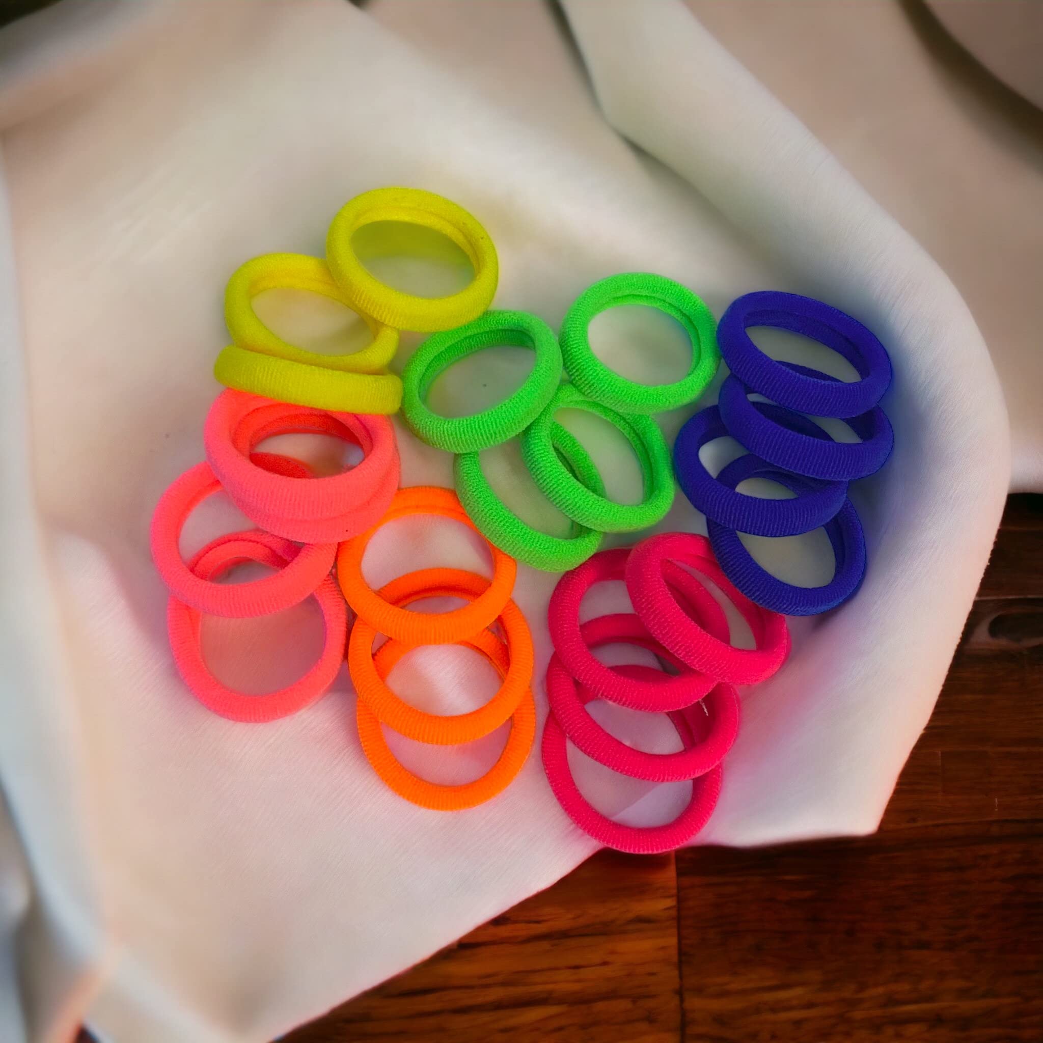 AARTISAI Premium Elastic Hair Ties - 22 Pack Strong Hold Gentle Touch No Damage Hair Bands for Women, Girls, Ponytail, Workout, Yoga & Everyday Use