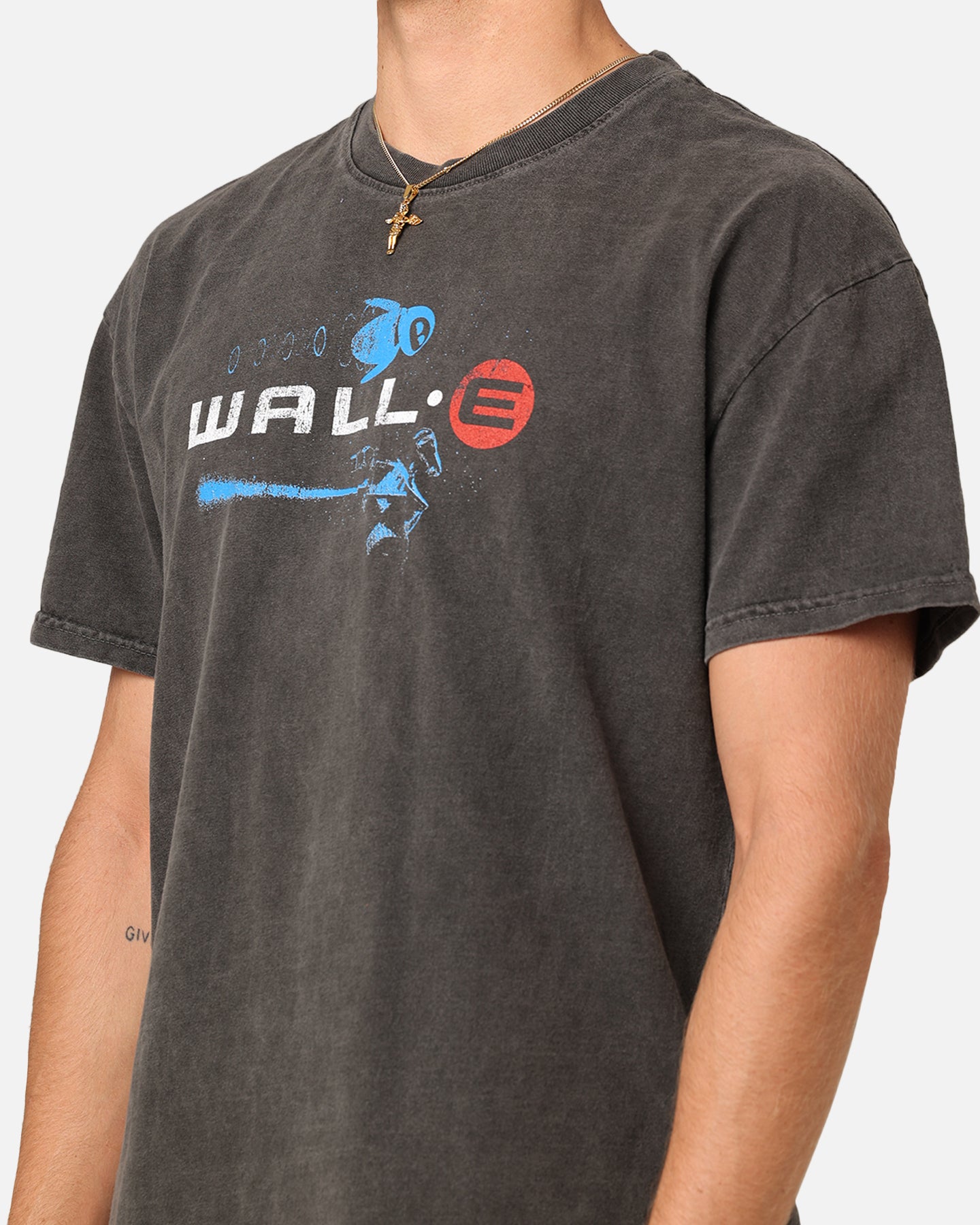 Pixar Wall.E Heavyweight Graphic T-Shirt for Men & Women - Black Wash - Vintage American Thrift Style - Perfect for Cosplay, Movie Nights & Casual Wear