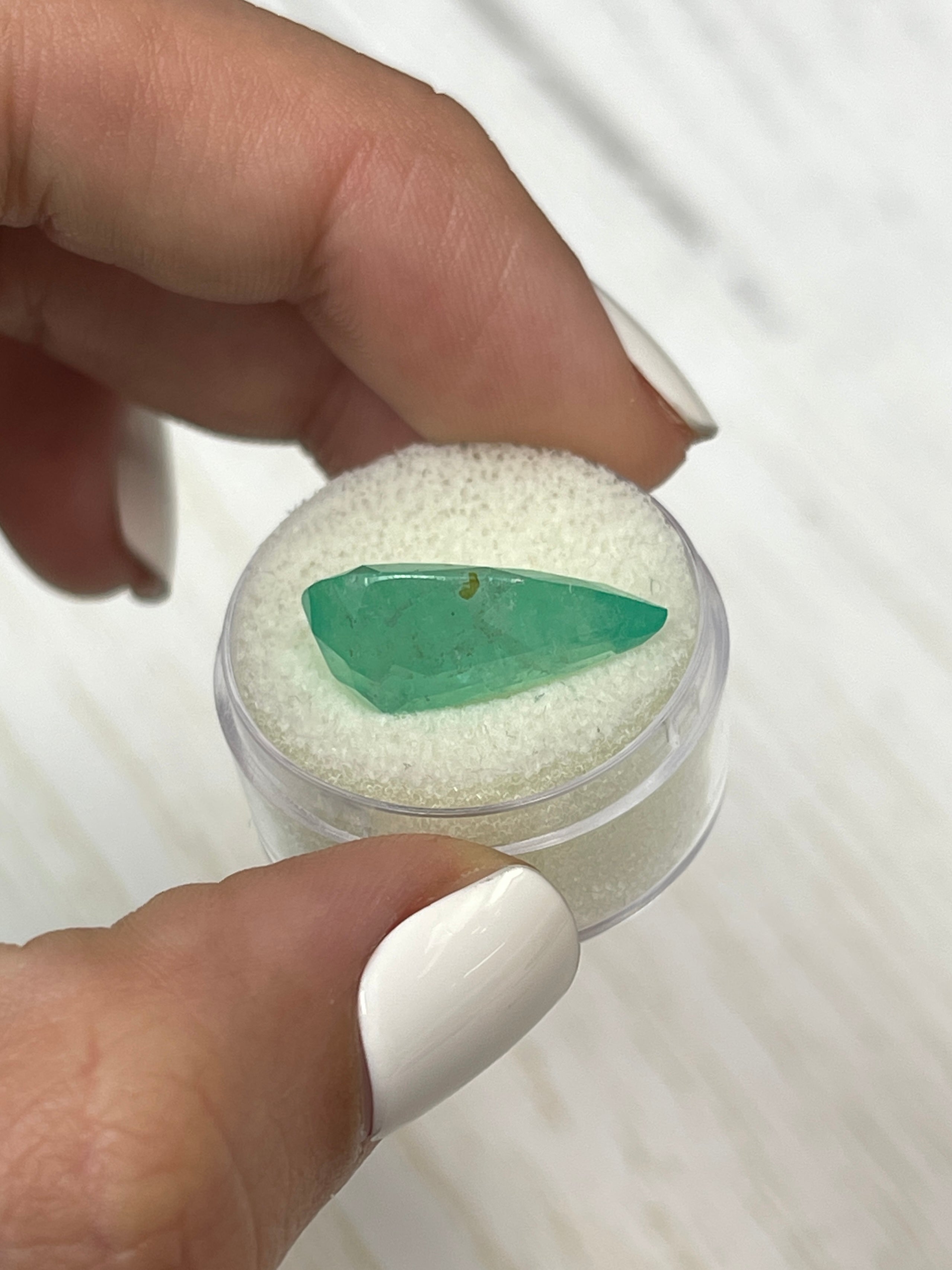 10.89 Carat Huge Natural Loose Colombian Emerald Pear Cut Gemstone - 21x11.5mm Large Size for Jewelry Making, Engagement Rings & Luxury Gifts